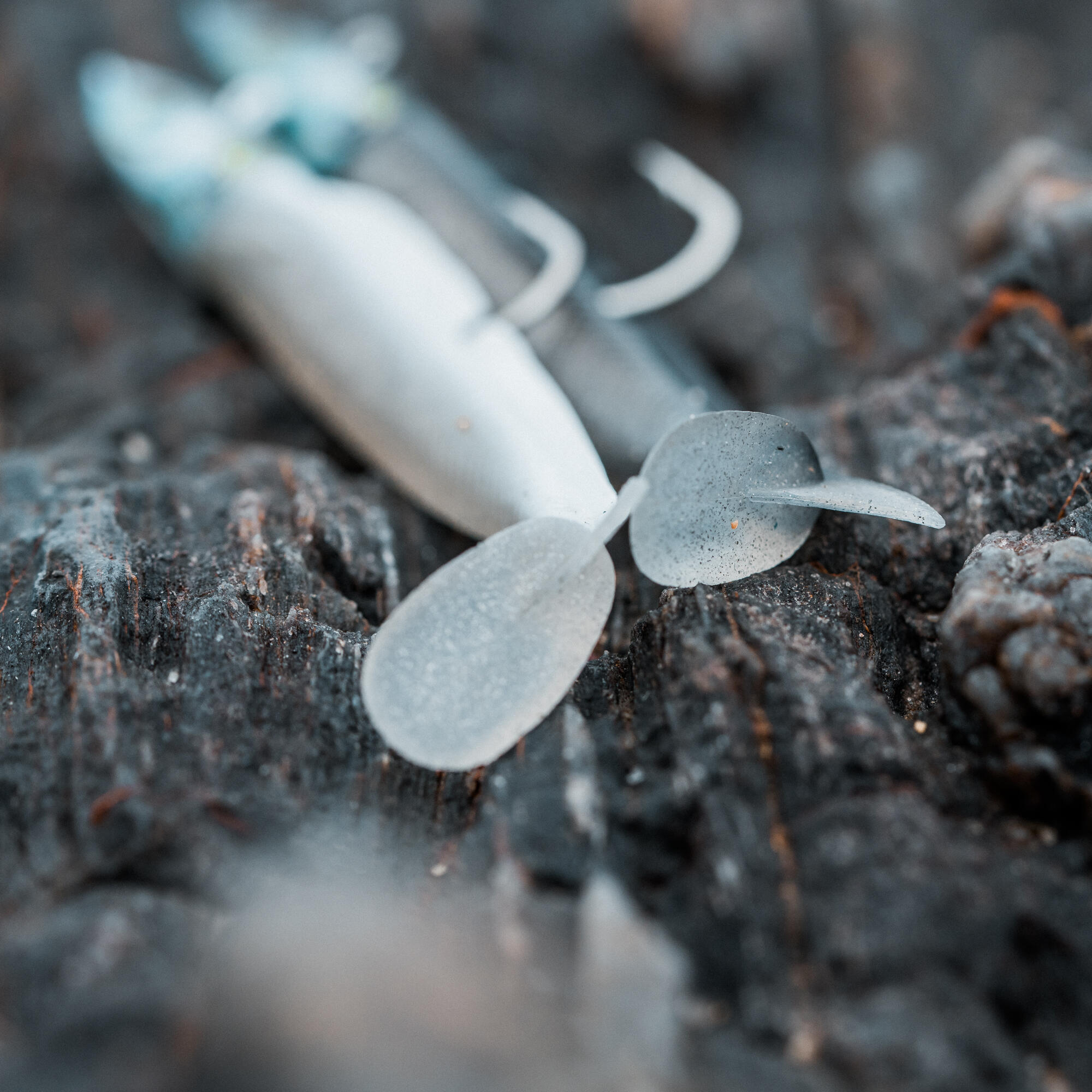 Supple Lures Sand Eel 12 g - Eelo Combo 110 Black/White - CAPERLAN
