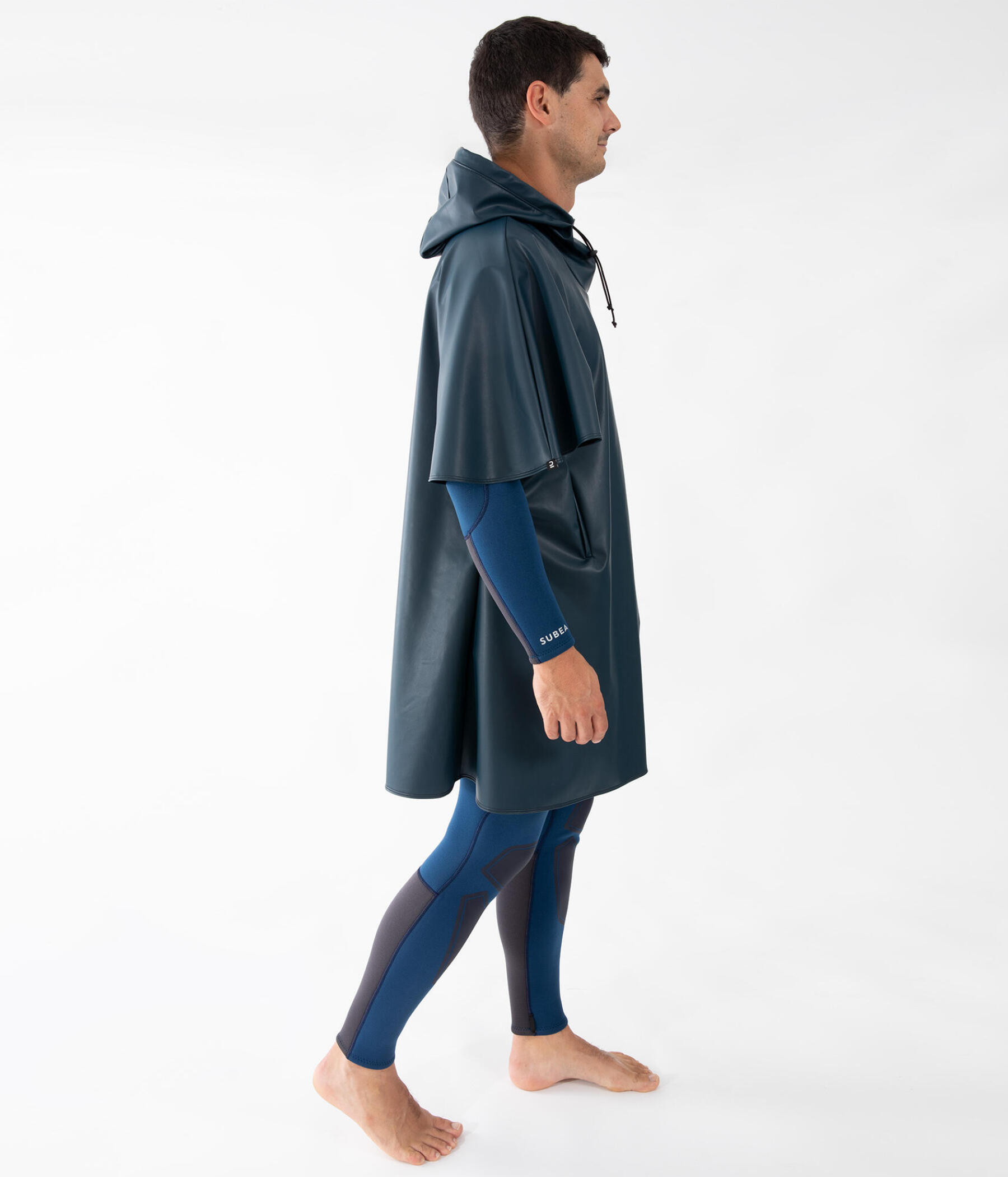 poncho pour être eau chaud sur le bateau