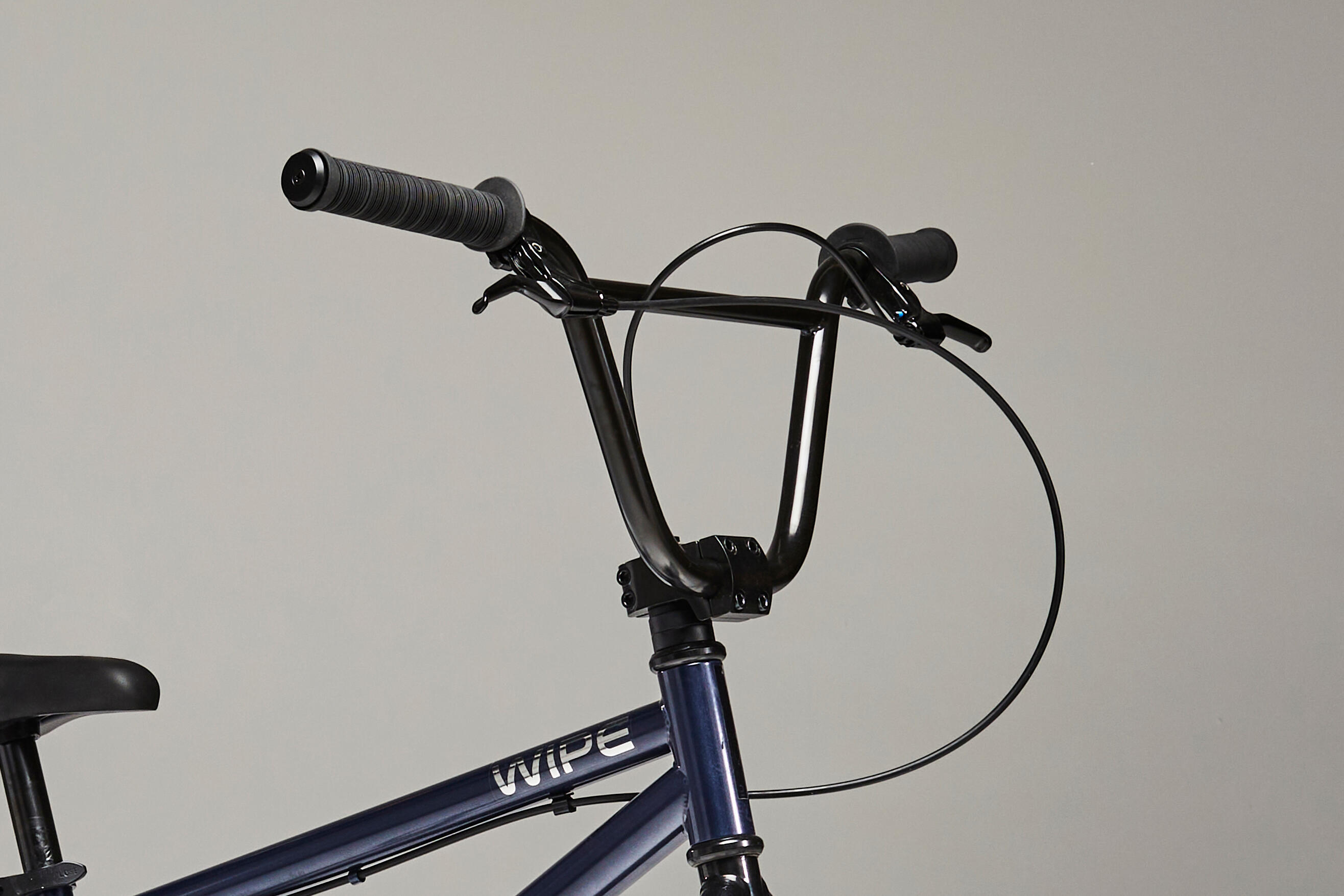 HOW SHOULD YOU SET YOUR BMX HANDLEBARS?