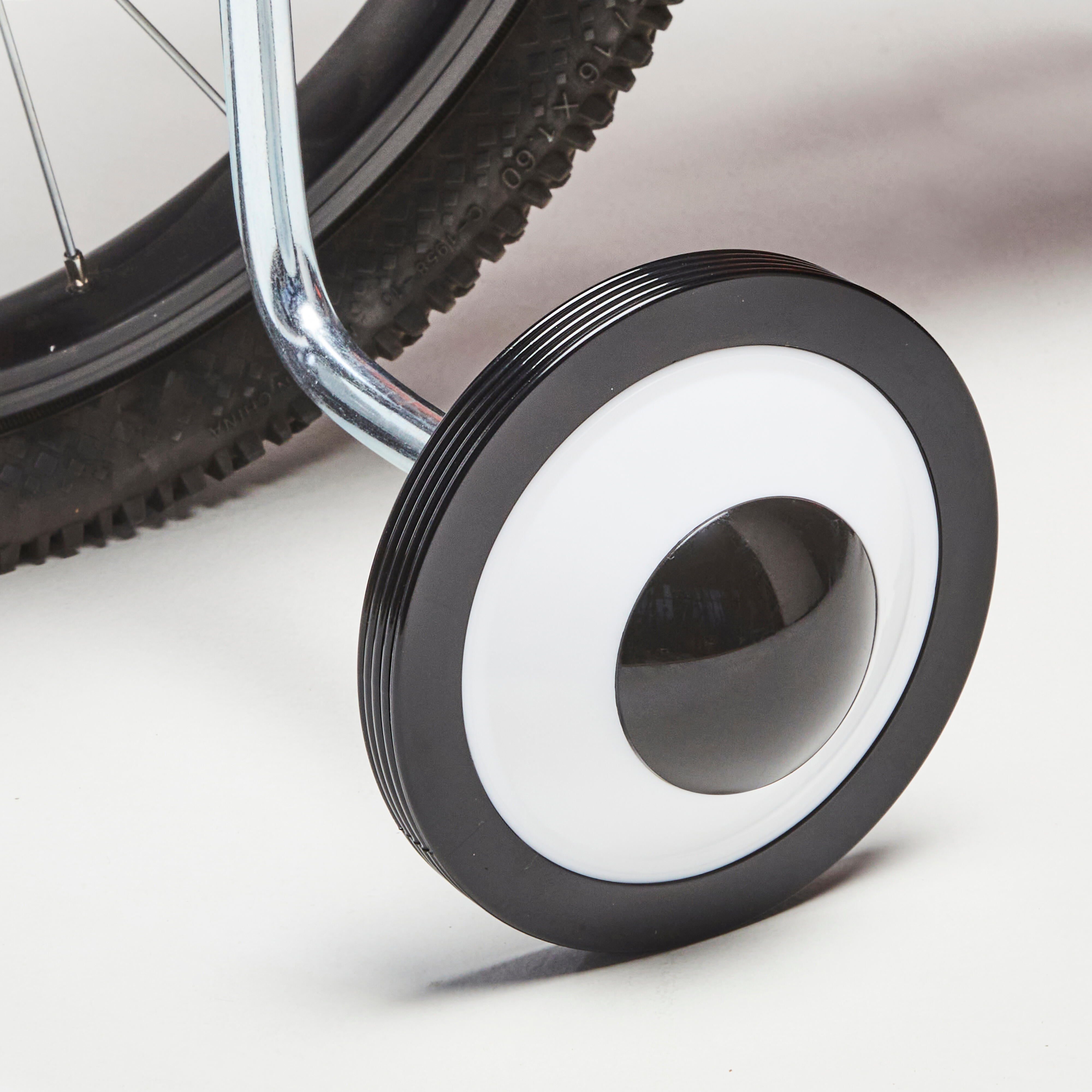 Bicycle side wheels hotsell