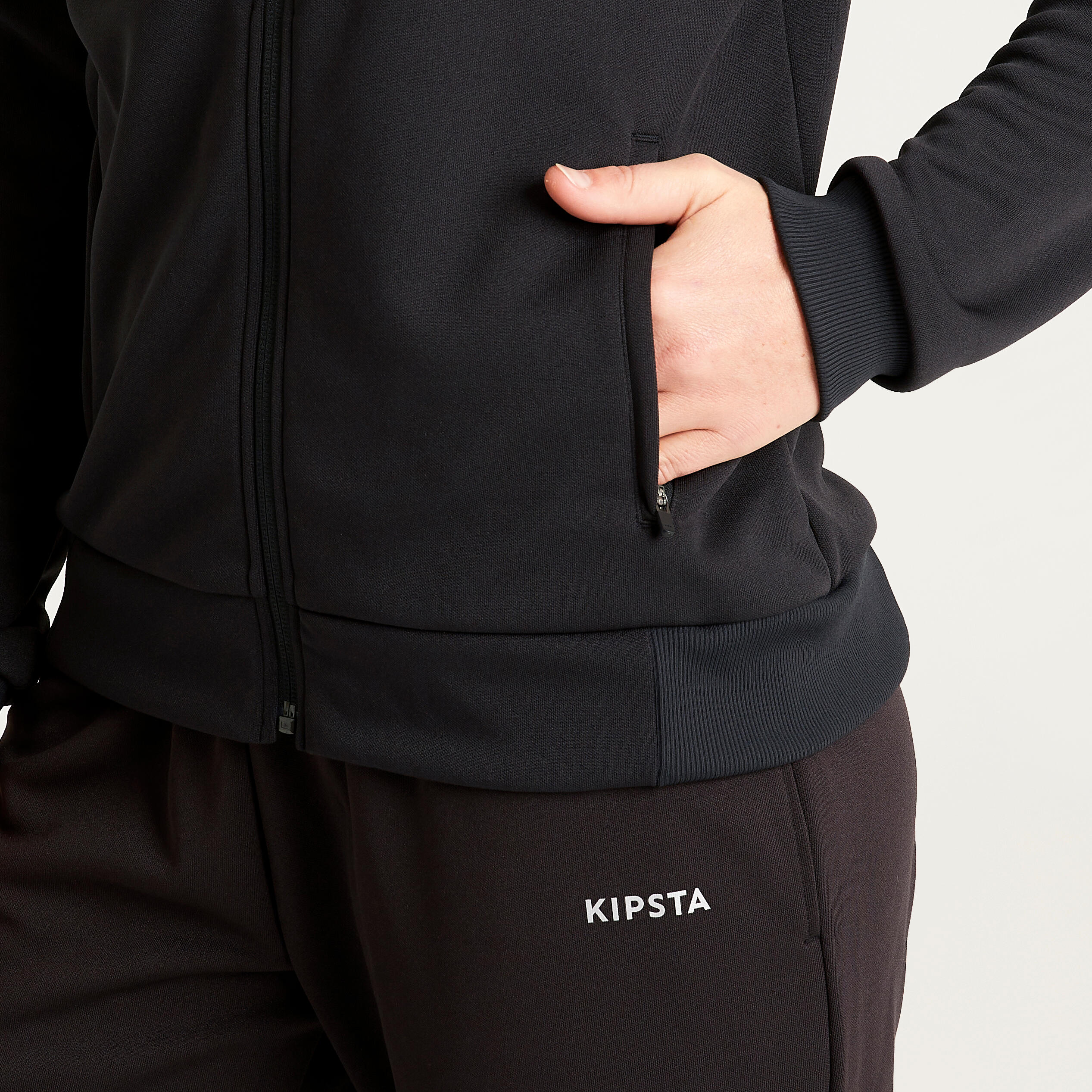 KIPSTA Dámska futbalová bunda ESSENTIELLE čierno-sivá XL · záber 4