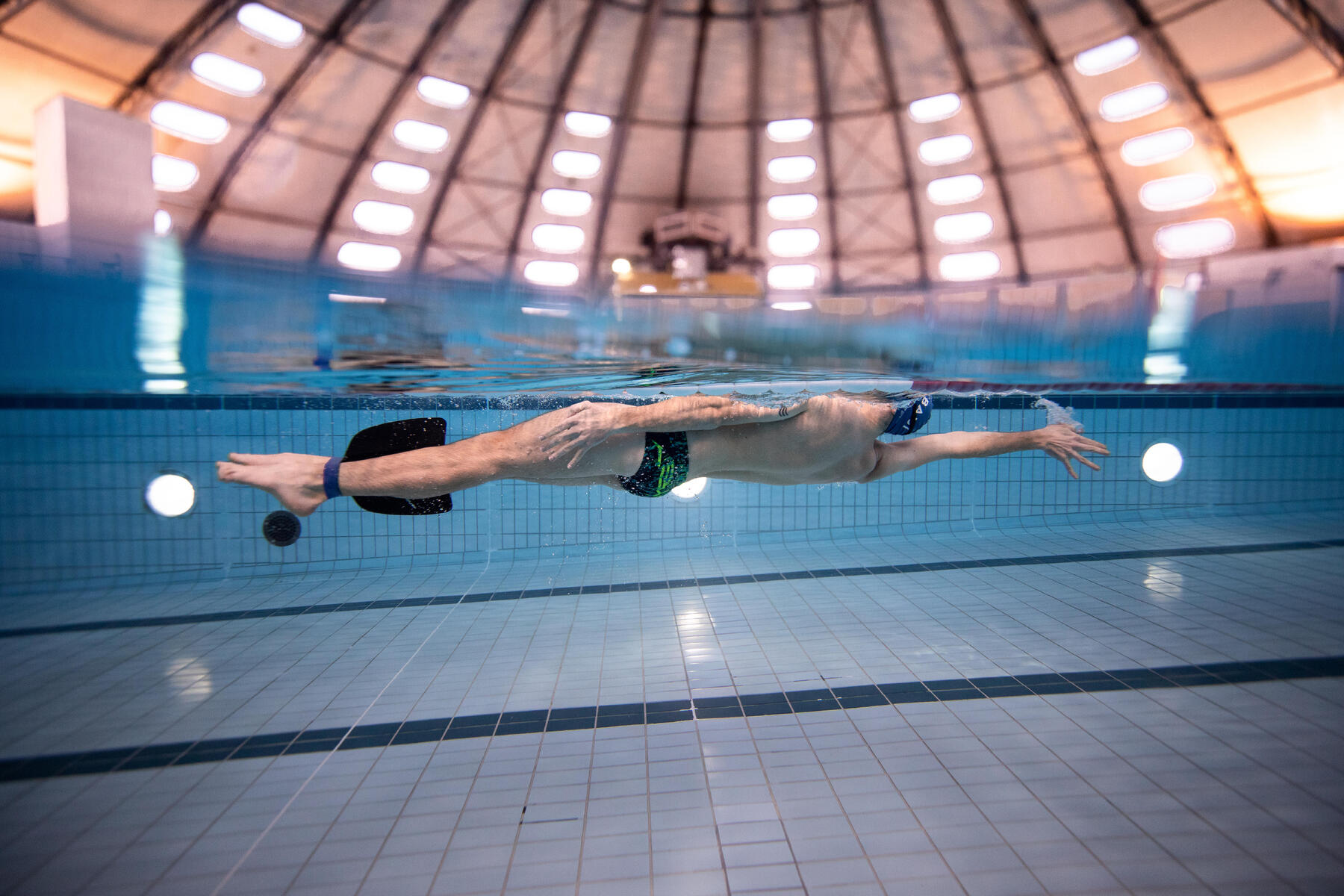 planche natation pull buoy entraînement piscine