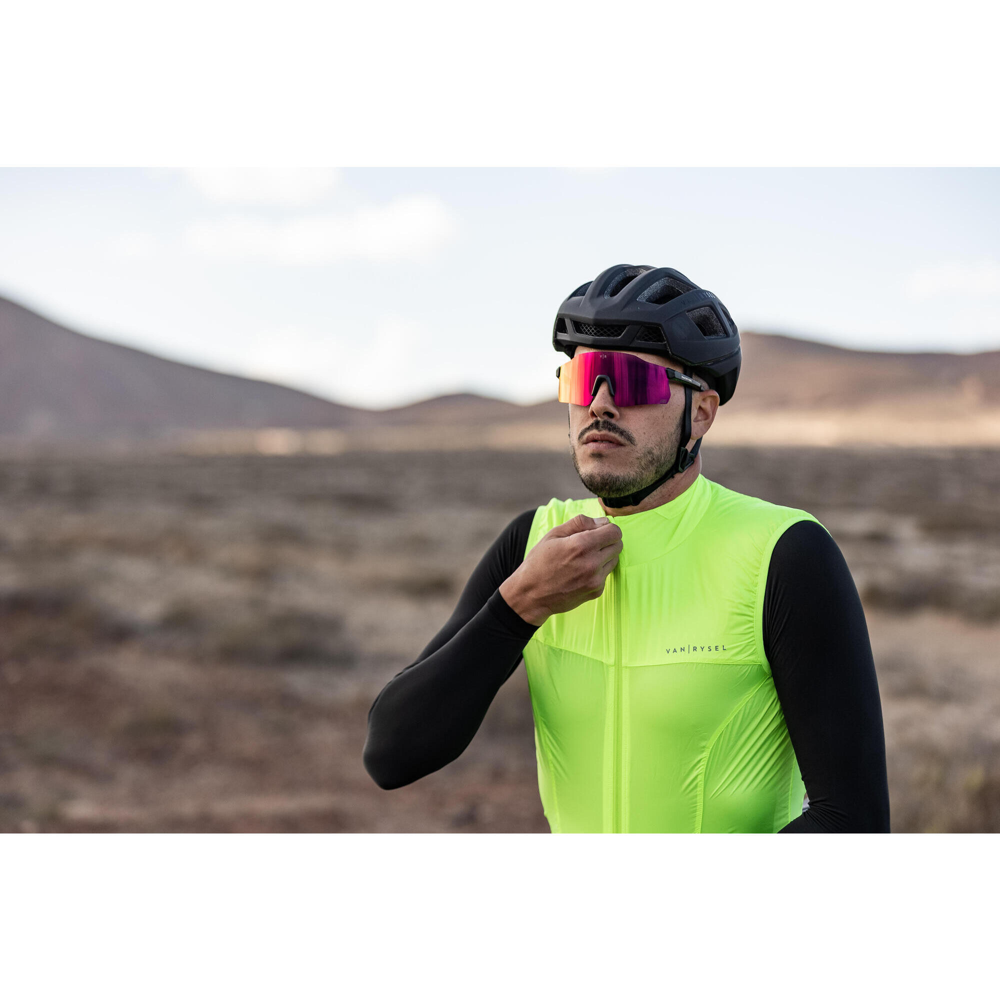 GIACCA A VENTO DA CICLISMO SU STRADA SENZA MANICHE DA UOMO - RACER ULTRA LIGHT YELLOW