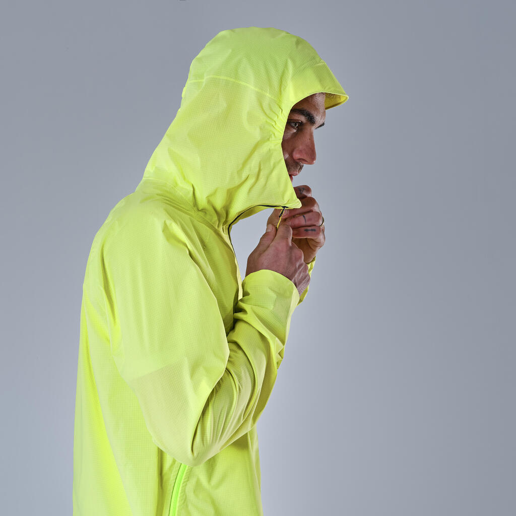 Chaqueta impermeable muy liviana senderismo rápido - FH 500 - hombre amarillo 