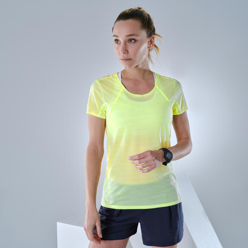 Ultralicht T-shirt voor fast hiking dames FH 500 geel