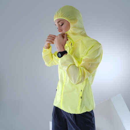 Windjacke Speed Hiking FH500 Helium ultraleicht Damen gelb