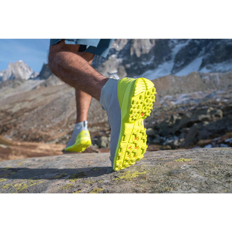 男款超輕量極速登山健行鞋 FH900 - 灰色／黃色