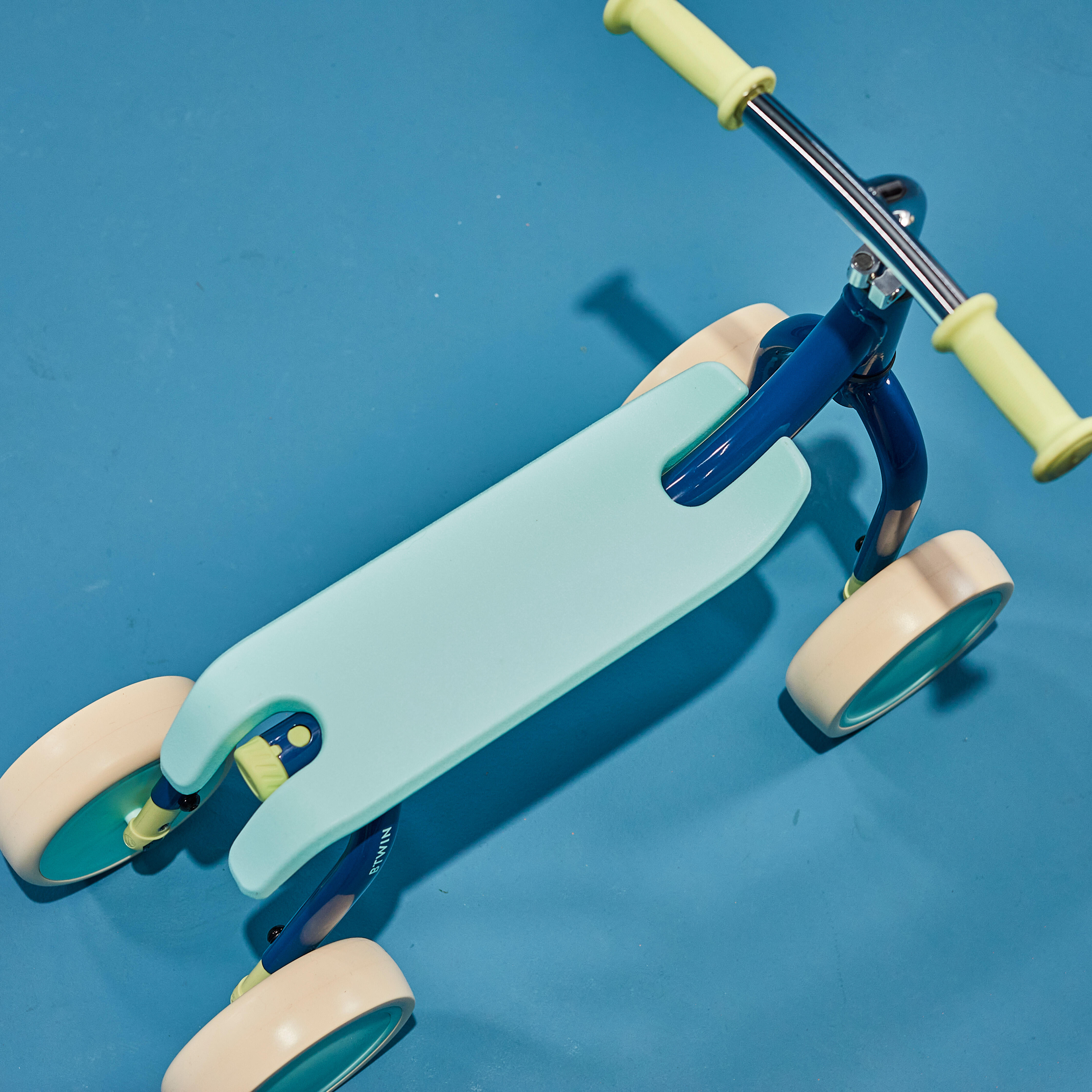 Convertible 2 in 1 Ride On to Balance Bike Blue Cream