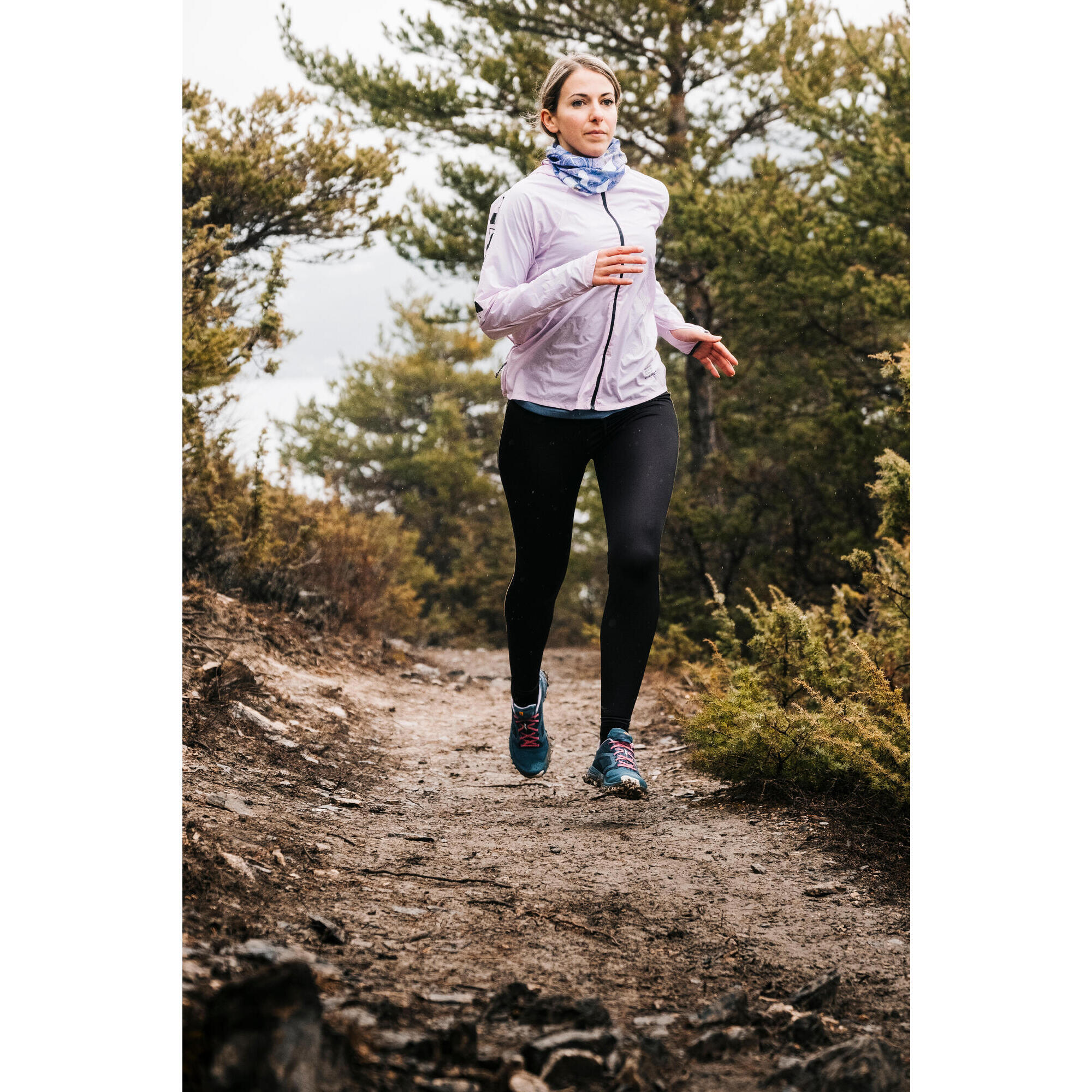 WOMEN'S LONG TRAIL RUNNING LEGGINGS EMBOSS BLACK BRONZE