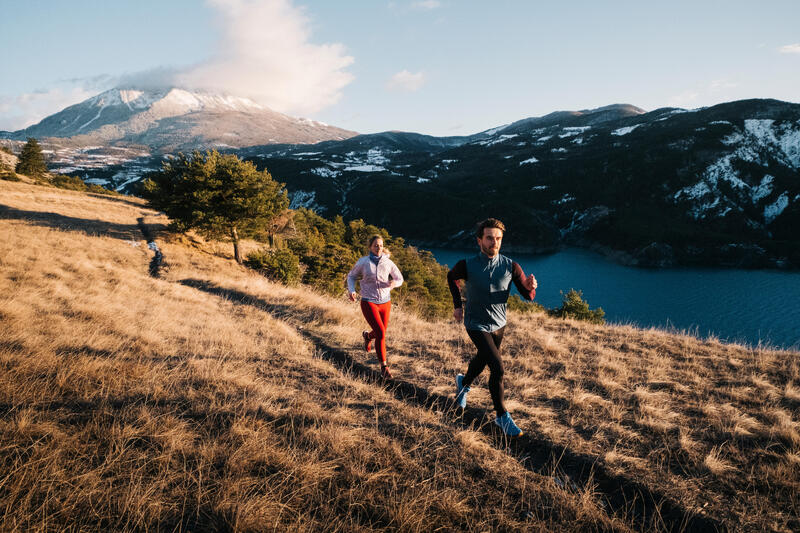 CALÇAS JUSTAS DE TRAIL RUNNING COMPRIDAS HOMEM EMBOSS PRETO