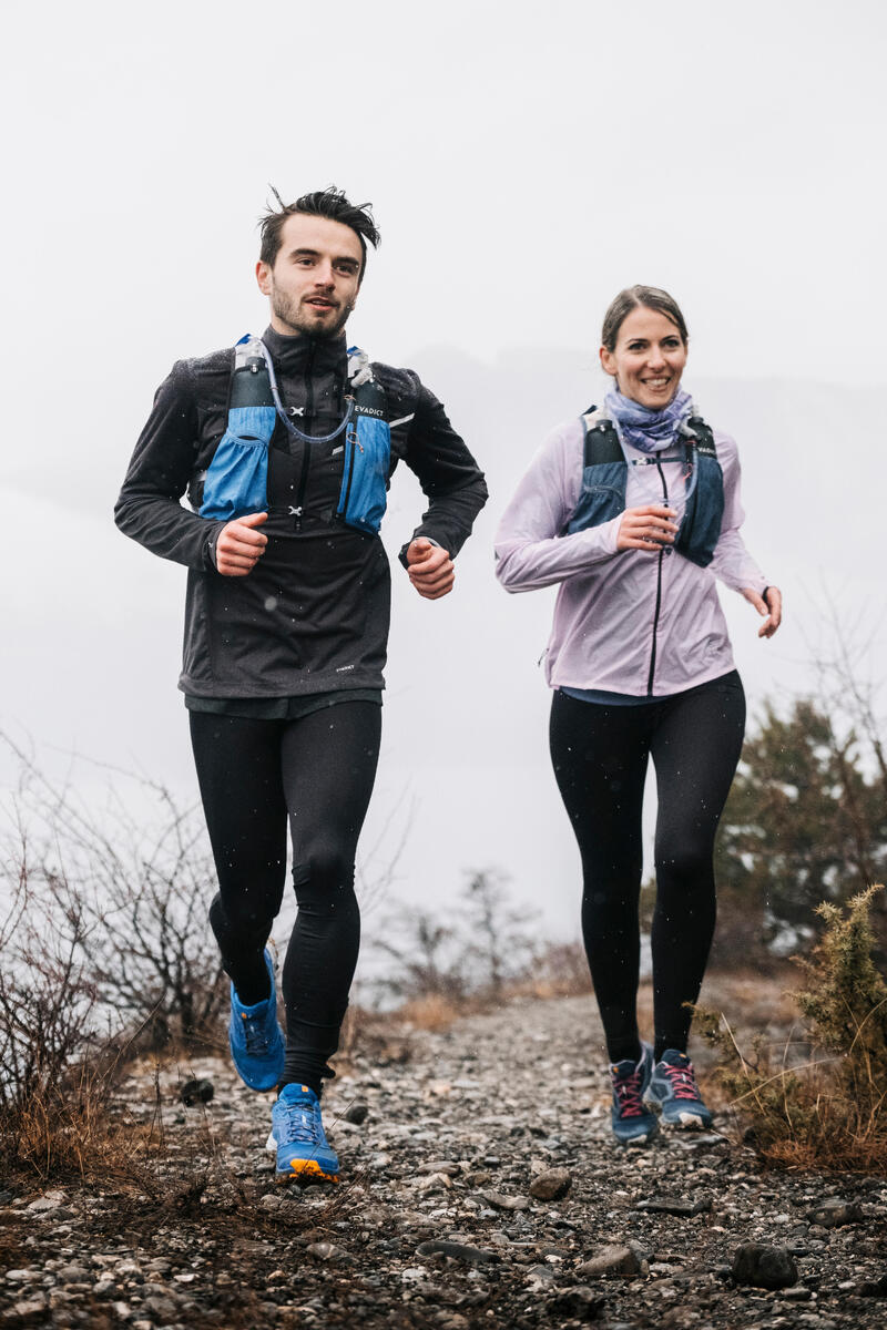 CALÇAS JUSTAS DE TRAIL RUNNING COMPRIDAS HOMEM EMBOSS PRETO