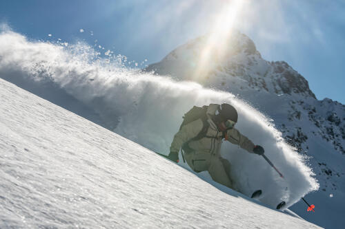 SKI POW CHASER