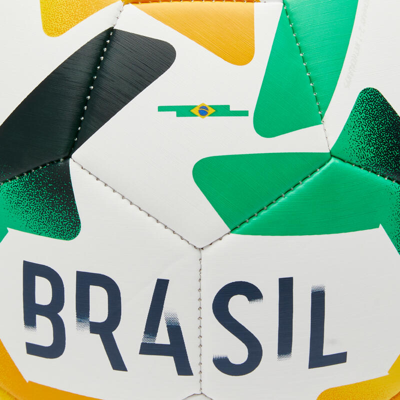 Fotbalový míč v barvách Brazílie velikost 5 2022