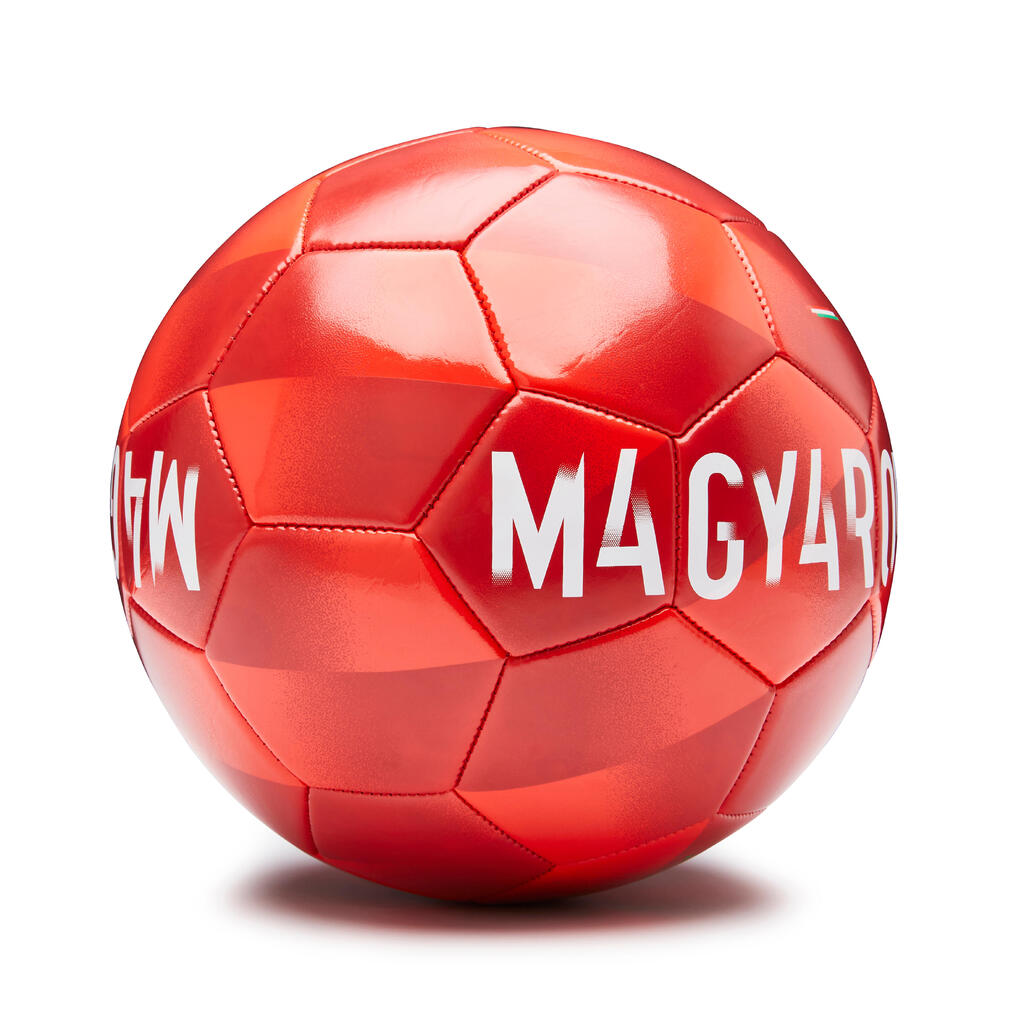 Futbalová lopta Maďarsko veľkosť 5 2024