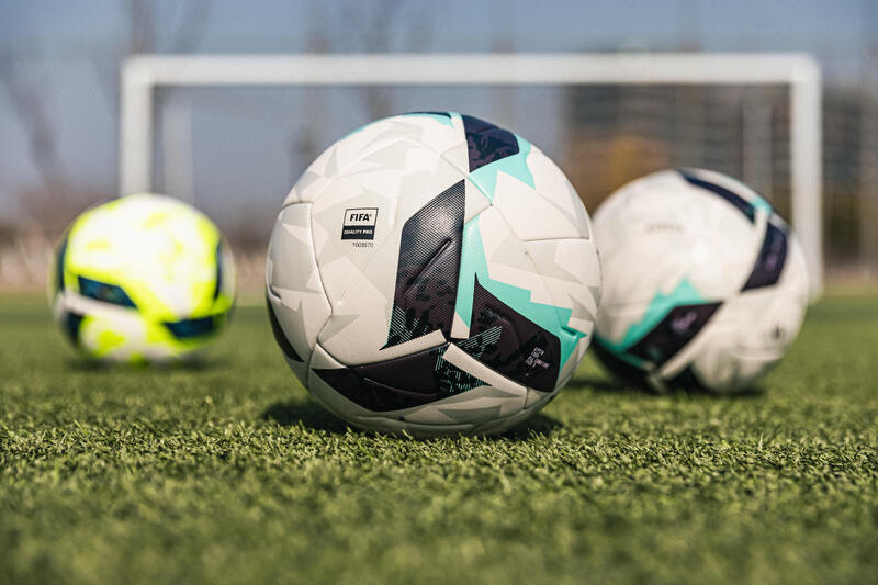 Welke voetbal kiezen? Gids voor maten, gebruik en terrein
