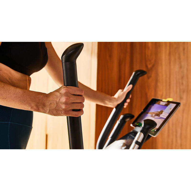 Self-Powered and Connected Cross Trainer EL520B