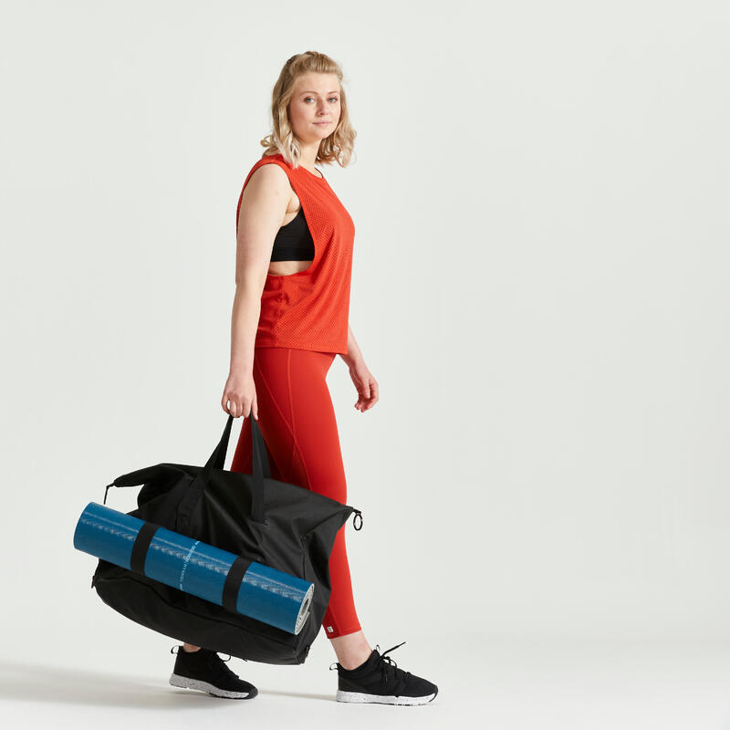 An Elegant Training Bag Designed For Both Men And Women