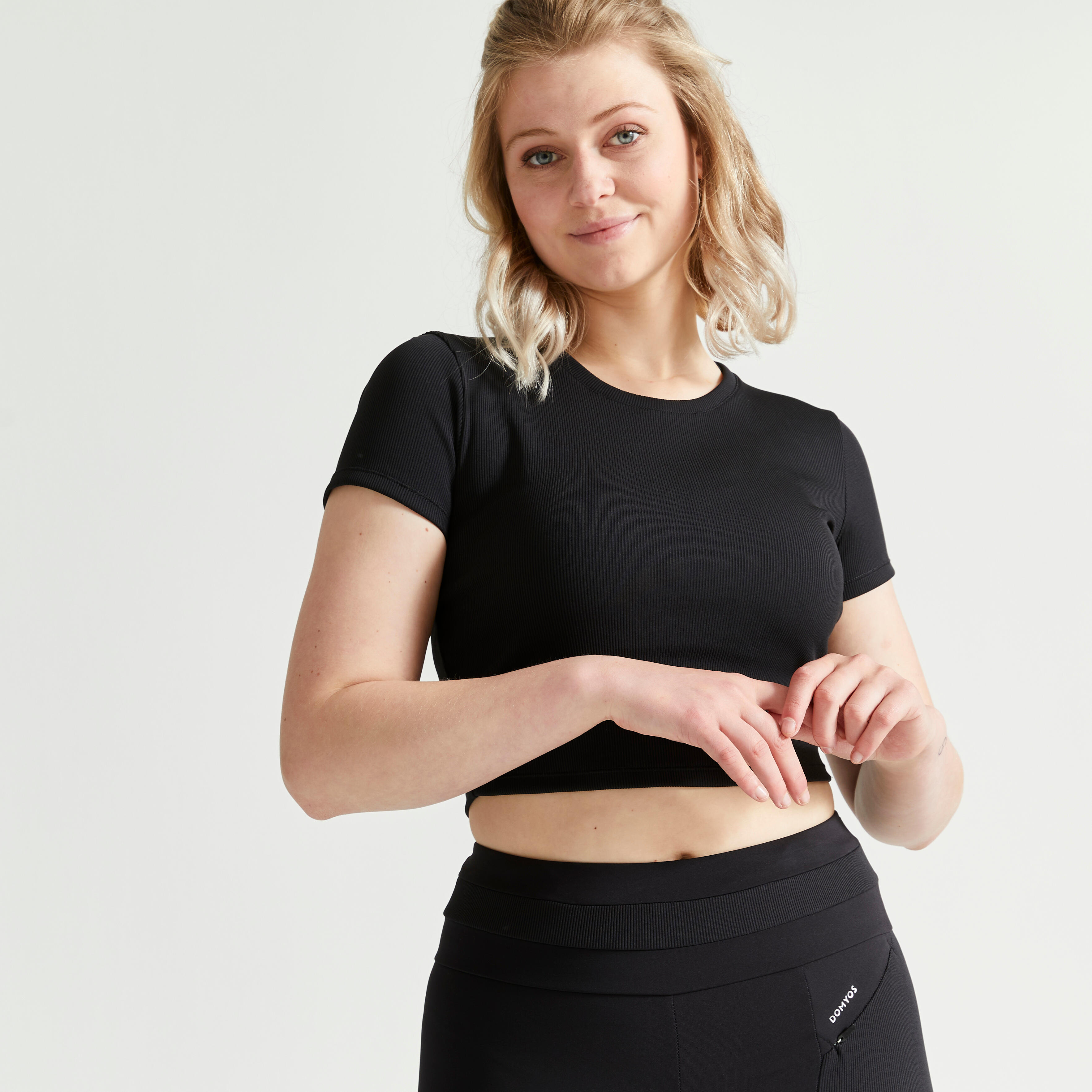 Women Gym Crop T-Shirt - Black