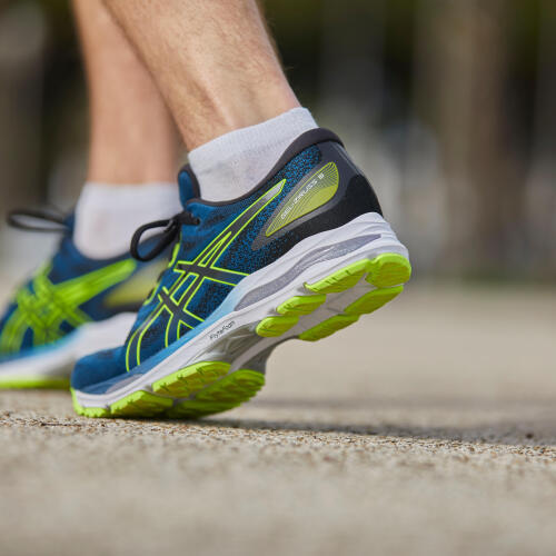 PHOTO ASICS ZIRUSS 5 JAUNE