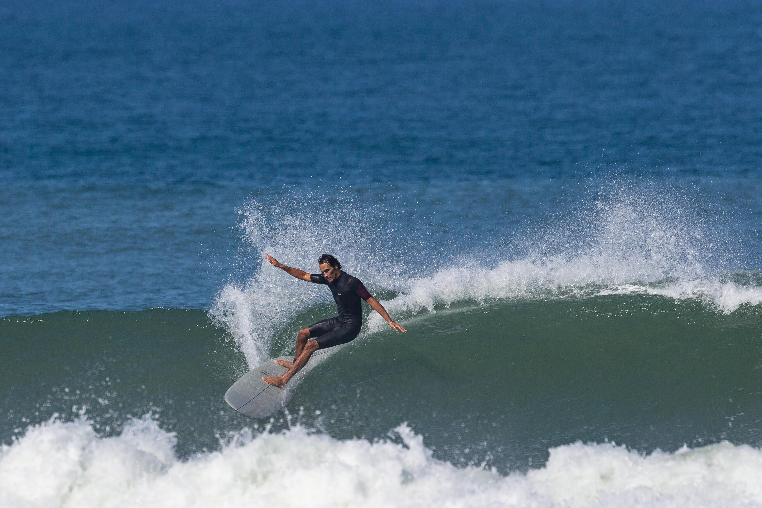 Surfboard 500 Hybrid 8' Lieferung mit drei Finnen  23/28