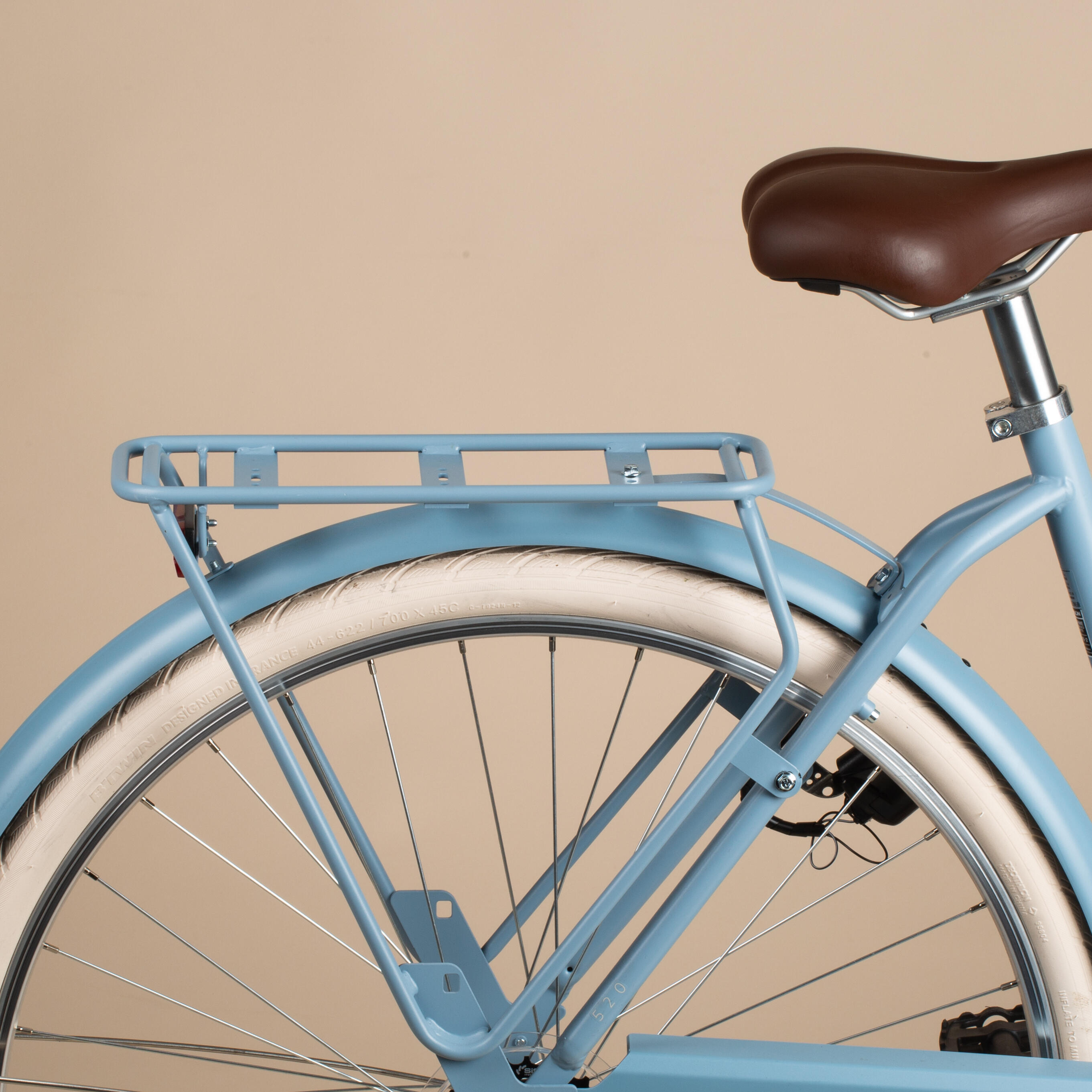 Fully-equipped, 6-speed low frame city bike, light blue 8/16