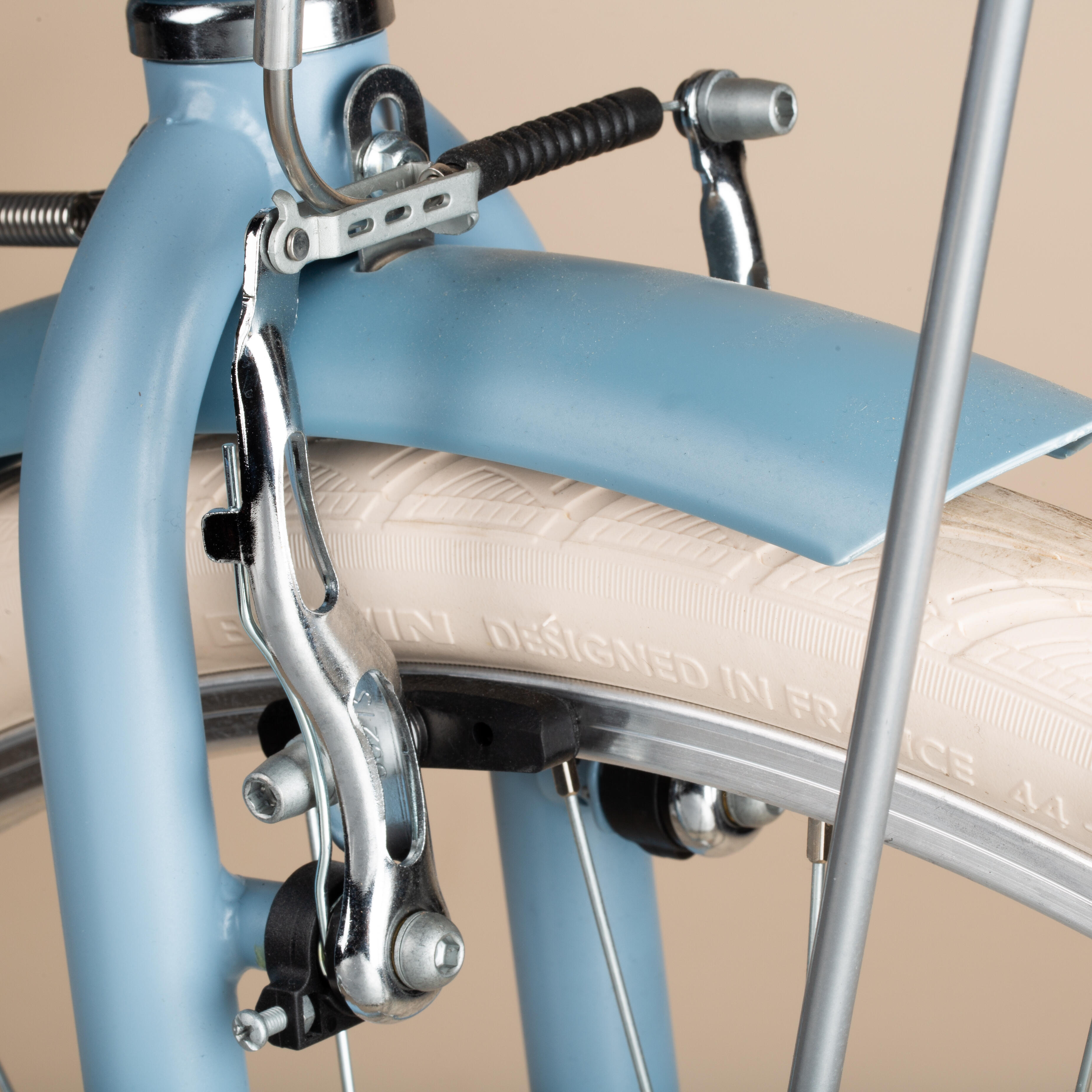 CITY BIKE ELOPS 520 LOW FRAME - LIGHT BLUE - Decathlon
