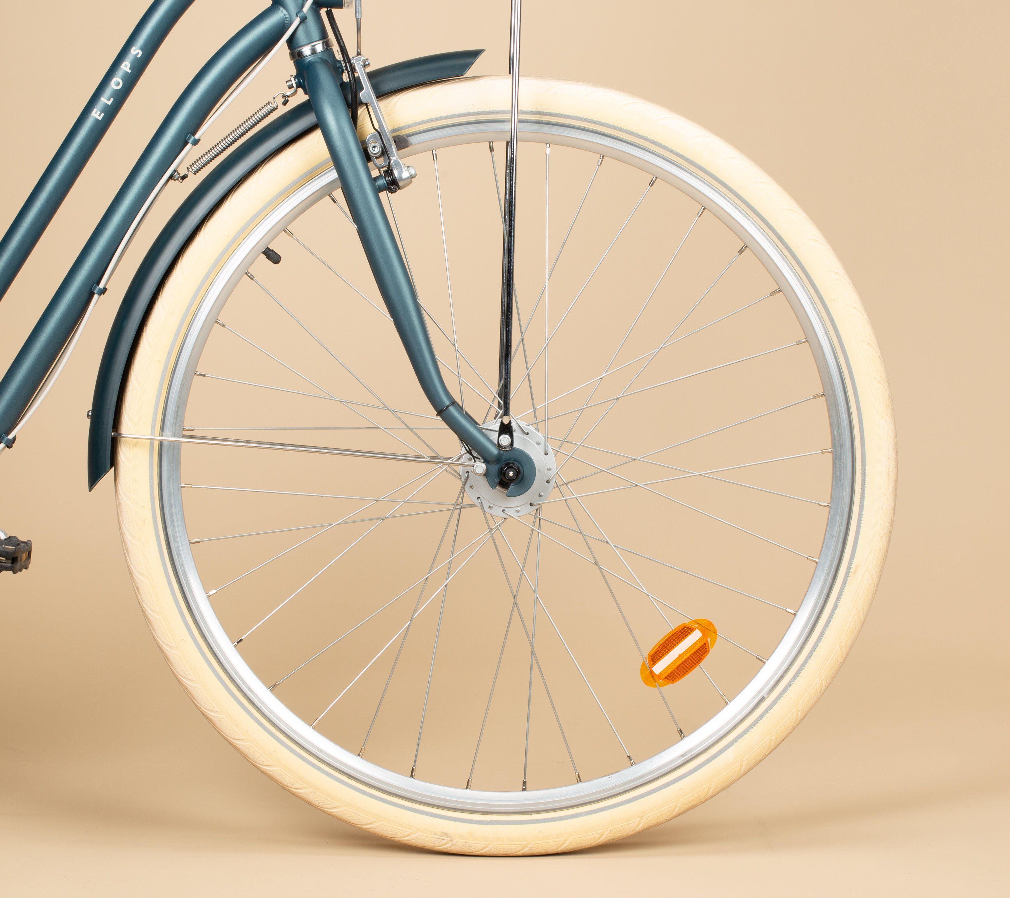 Defekt, lapos gumi: Hogyan cseréljek kereket és/vagy gumibelsőt a kerékpáron?