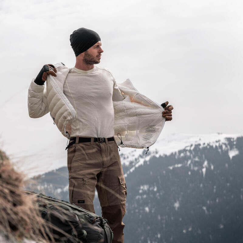 Cura e riparazione dell'abbigliamento da sci o da snowboard