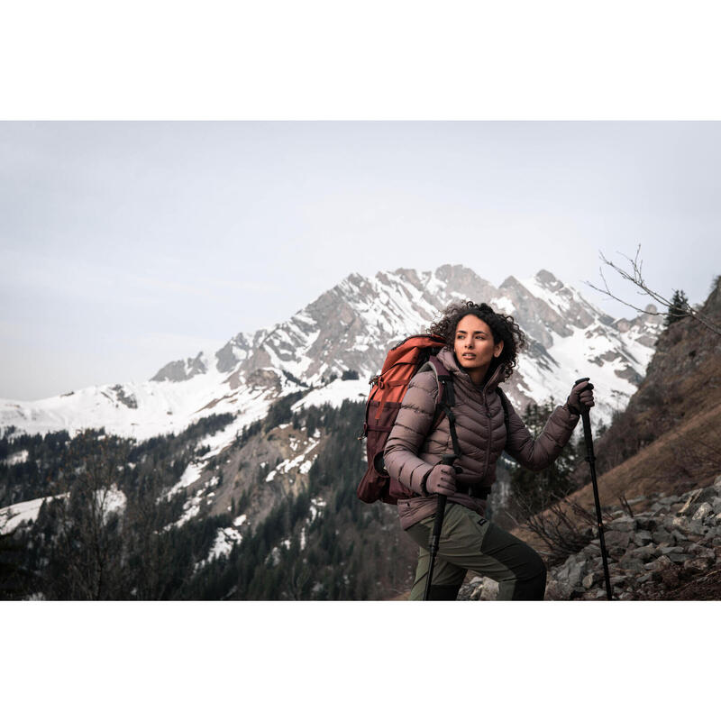 Rucsac Trekking la munte cu husă ploaie MT100 EASYFIT 50L Bordo Damă
