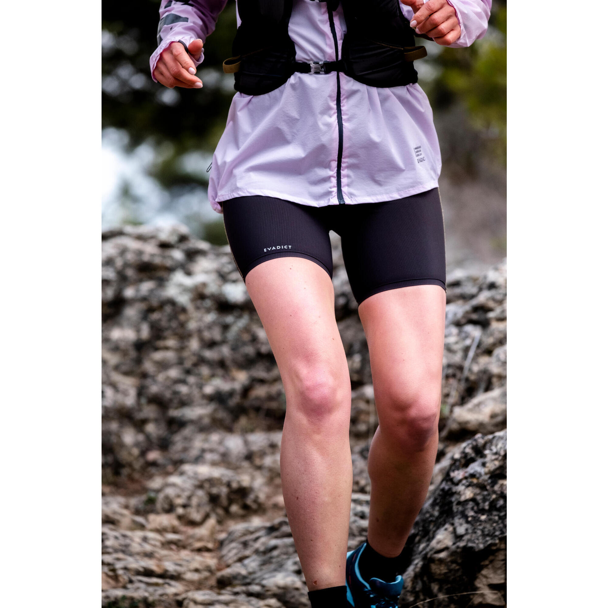 WOMEN'S EMBOSS TRAIL RUNNING SHORTS BLACK BRONZE