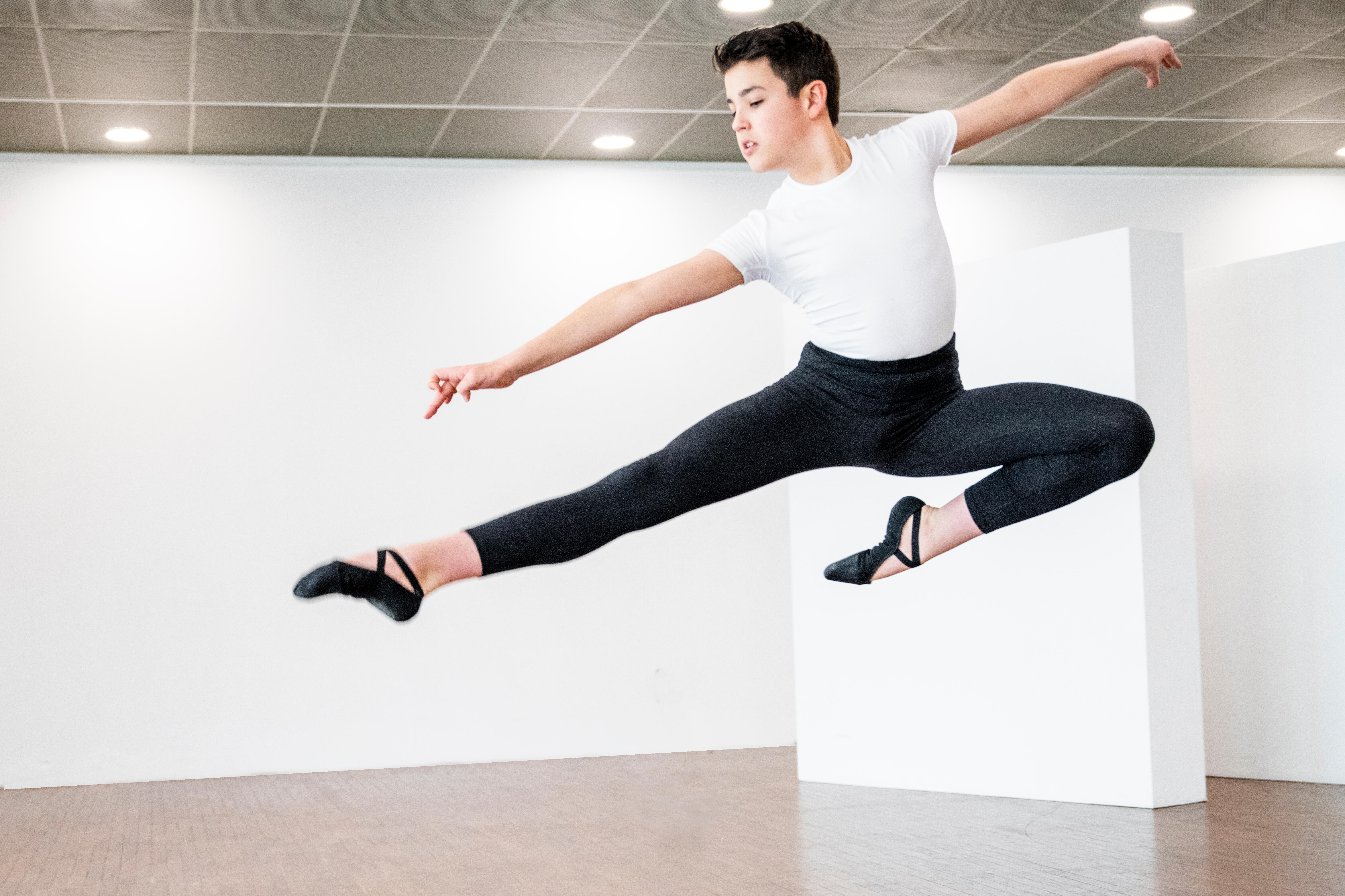 Ballet Split-Sole Demi-Pointe Shoes - Black - STAREVER