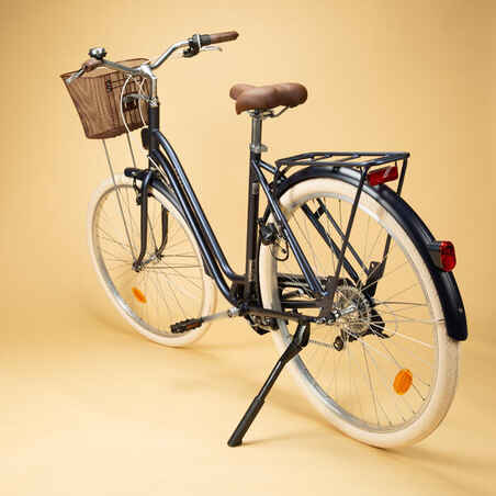 Fully-equipped, 6-speed low frame city bike, blue