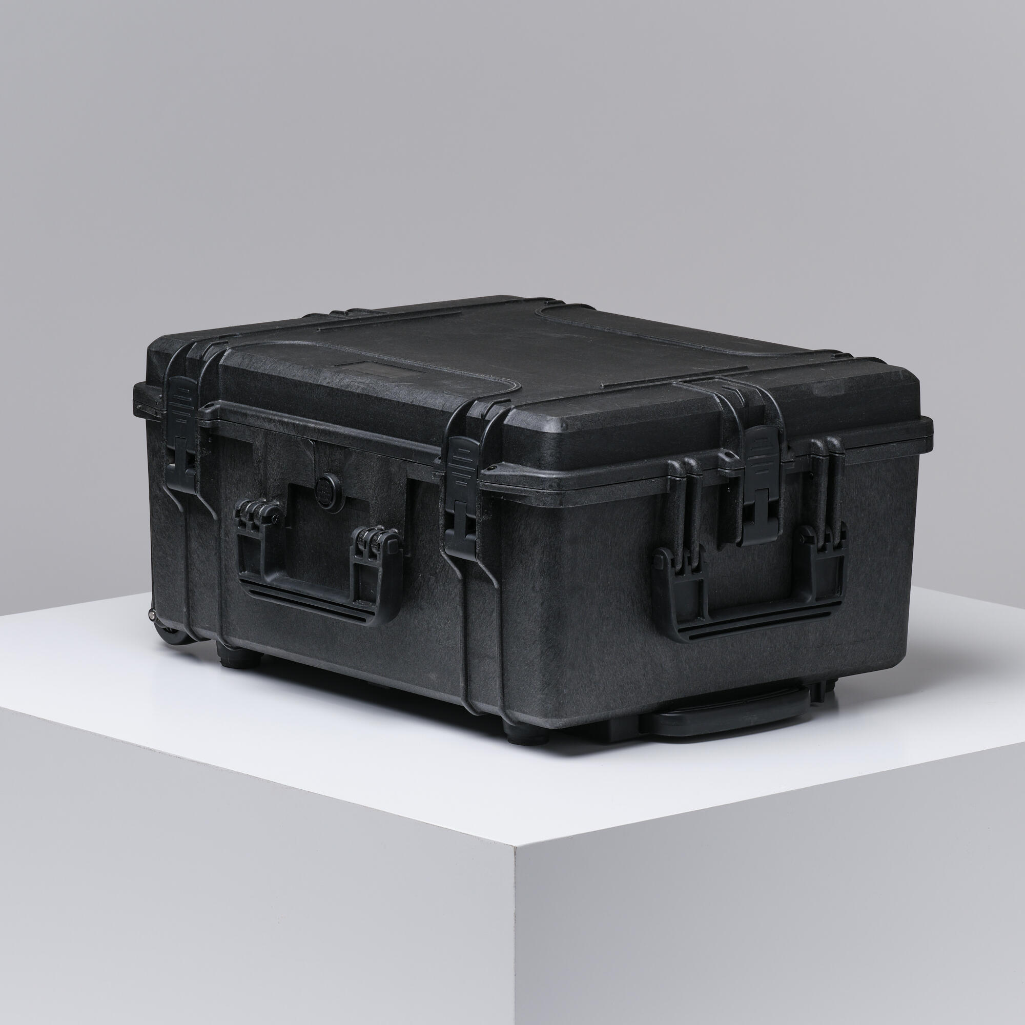 PACK TIR LASER AVEC 6 PISTOLETS, 6 CIBLES, 6 TREPIEDS, 6 TAPIS DE TIR ET VALISE 6/22