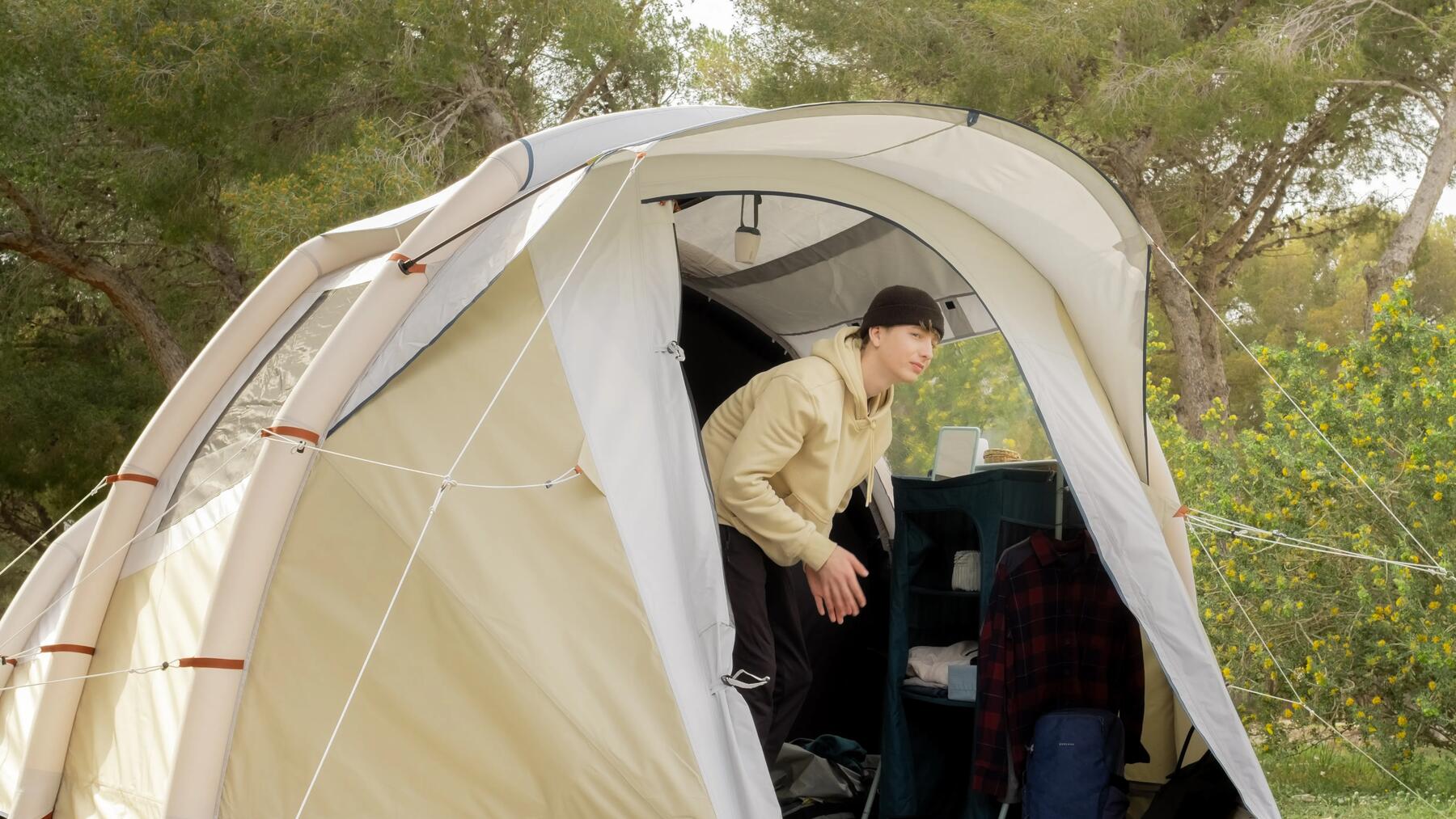 Corturi de camping gonflabile