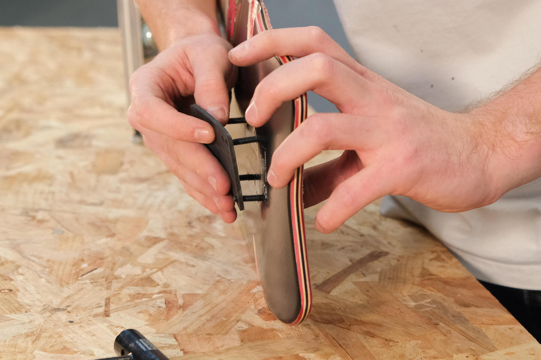 Elevadores o riser pad para tabla de skateboard
