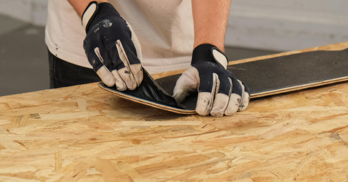 SO EINTFERNST DU EIN SKATEBOARDGRIPTAPE