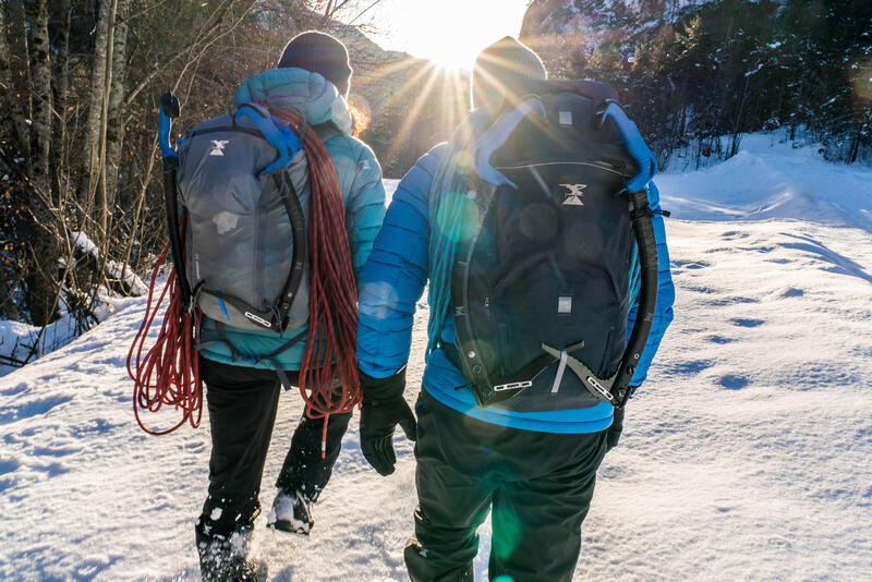 Mochila montaña y alpinismo 22L Simond Sprint gris