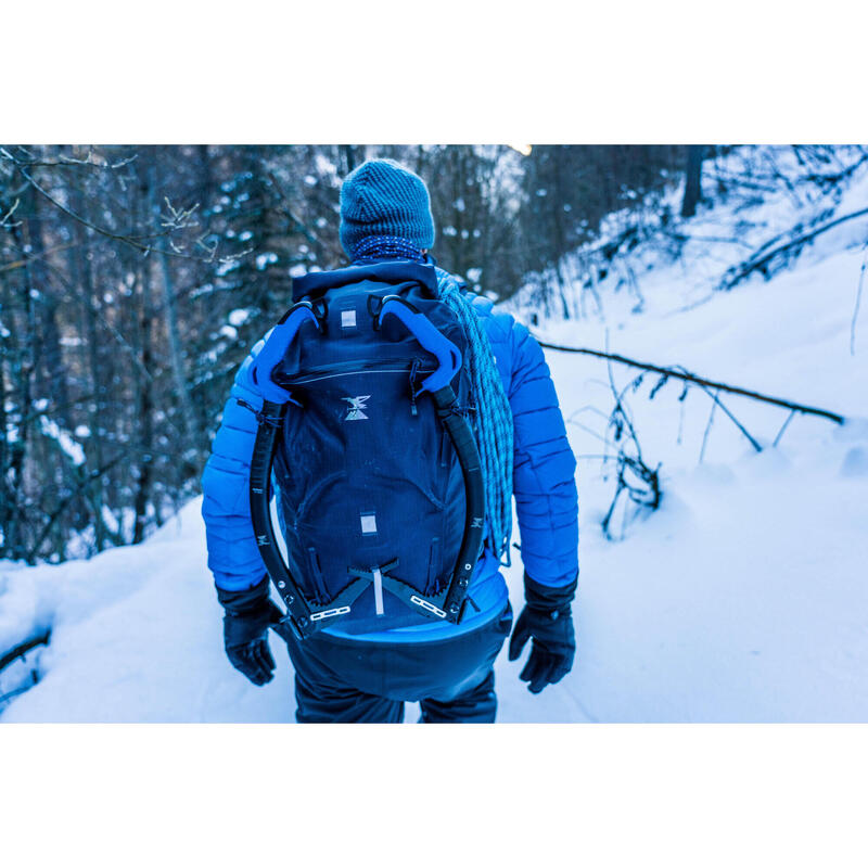 Sac à dos d'alpinisme imperméable 30 LITRES - ICE 30 BLEU