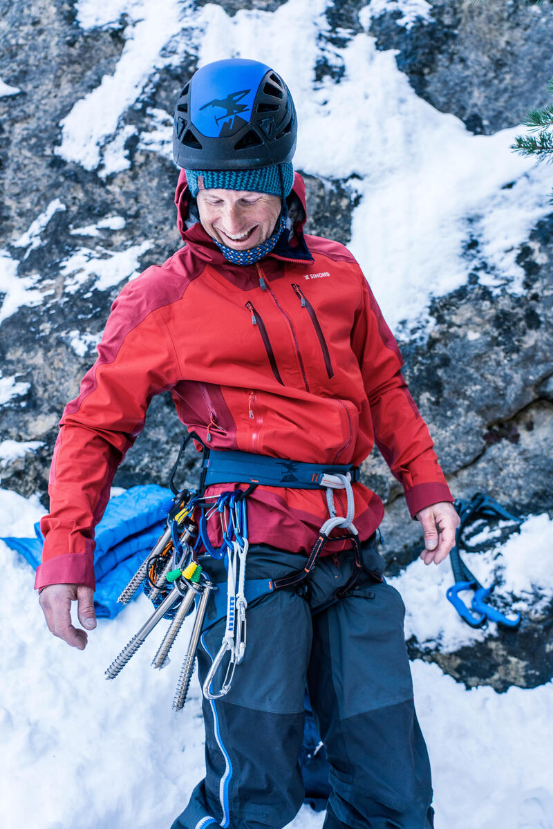 Hombre Alpinismo & escalada