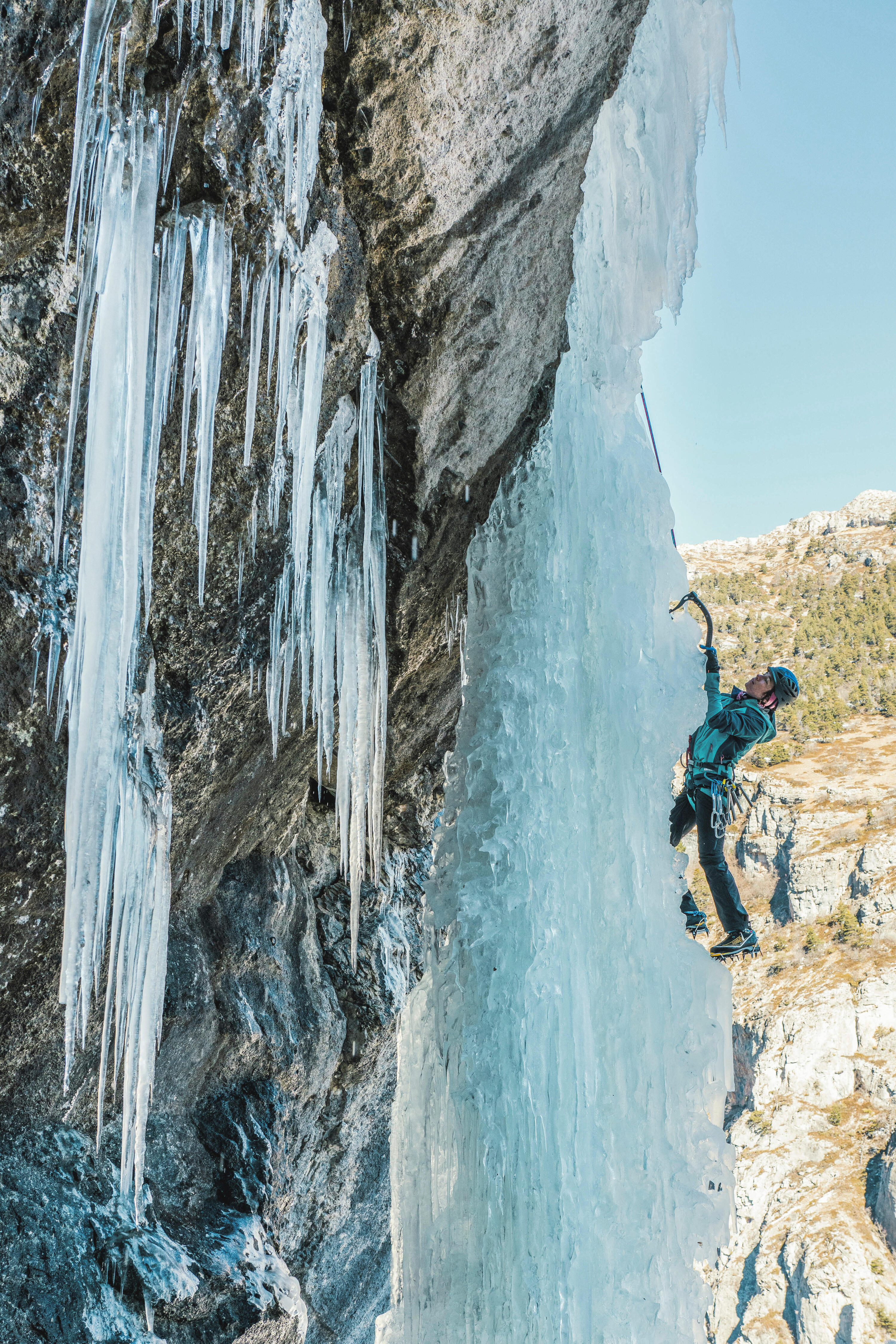 Single-point mountaineering CRAMPONS - AUTOMATIC MONOCEROS