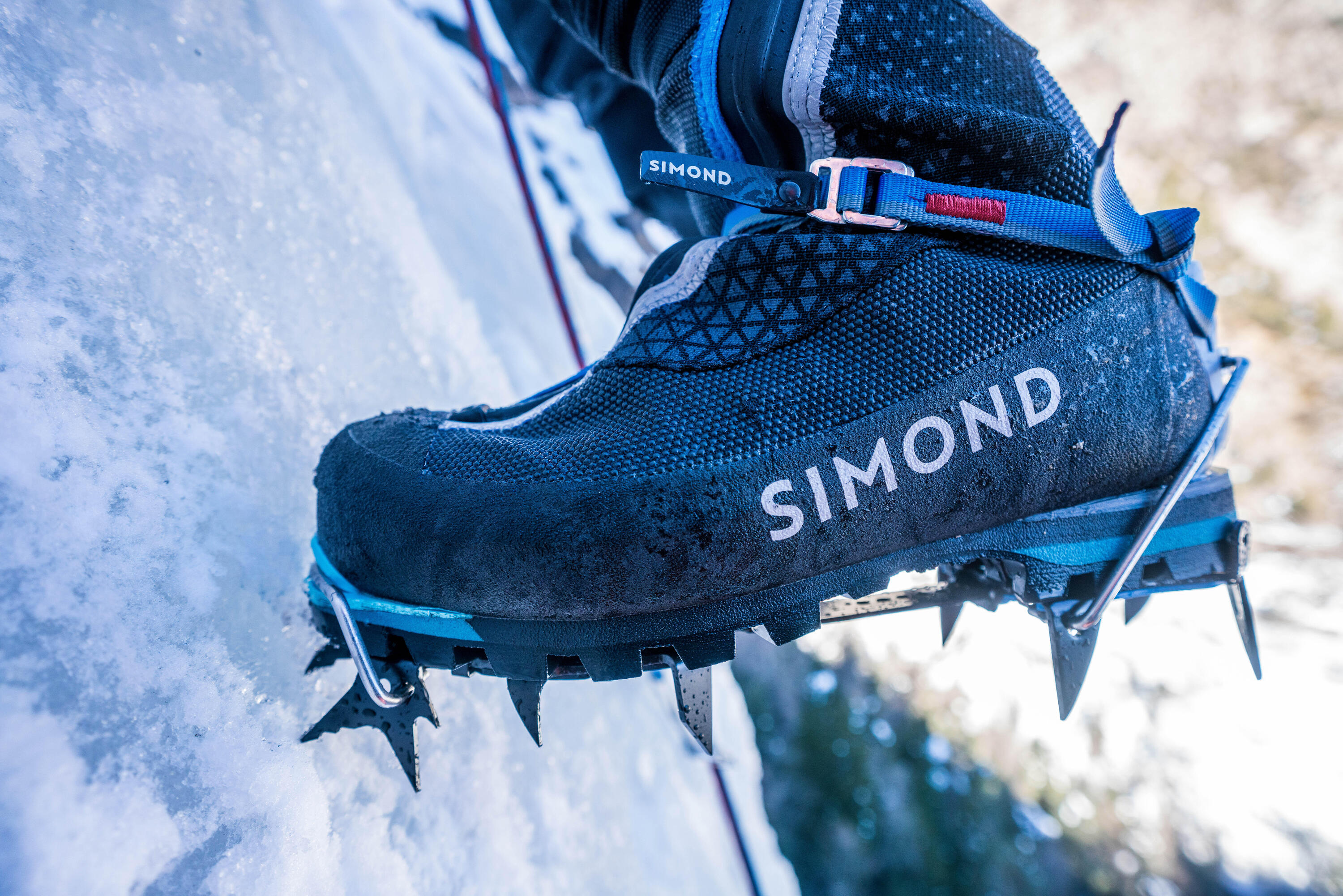 Single-point mountaineering CRAMPONS - AUTOMATIC MONOCEROS