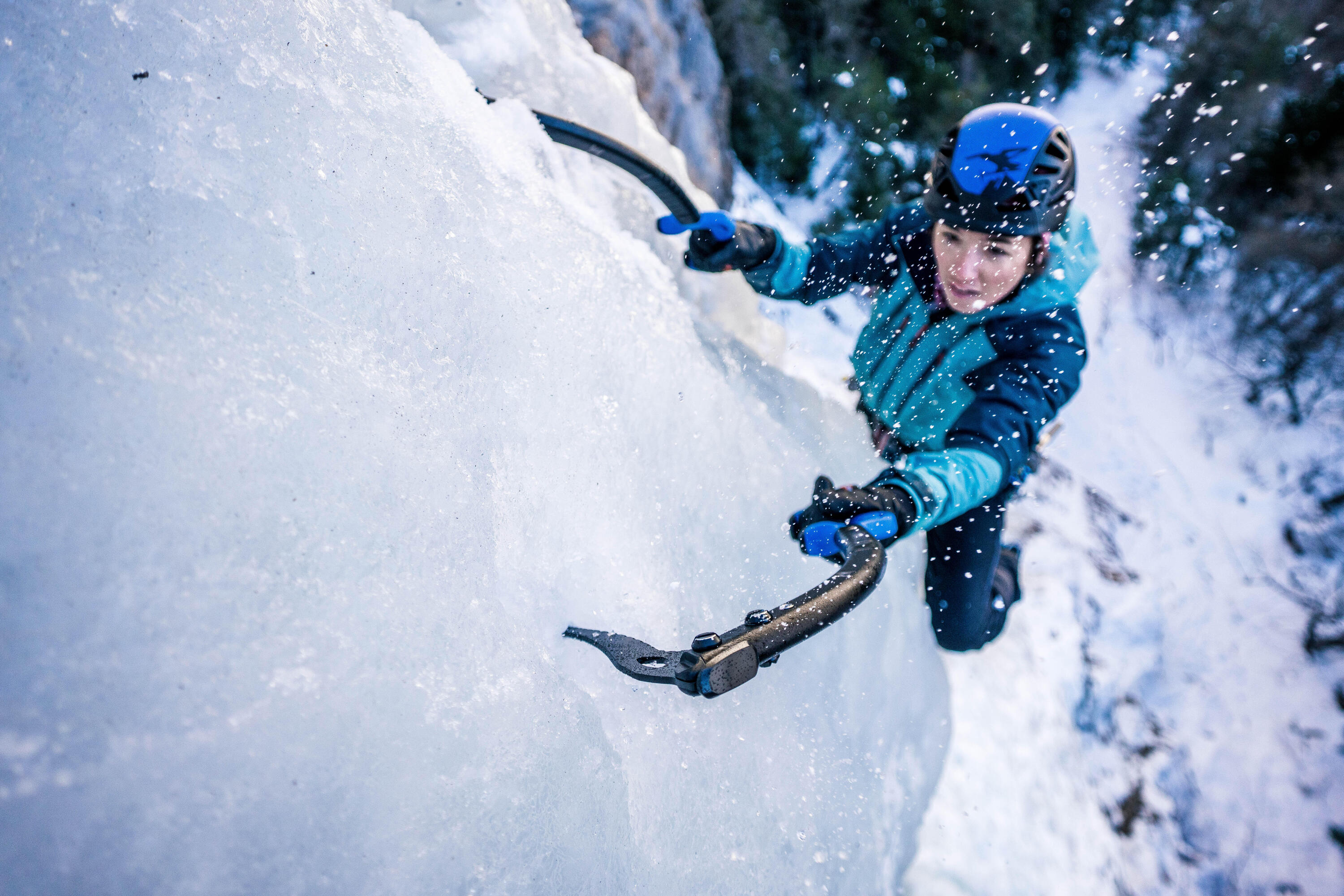 Ice axe for ice climbing - MAMBA