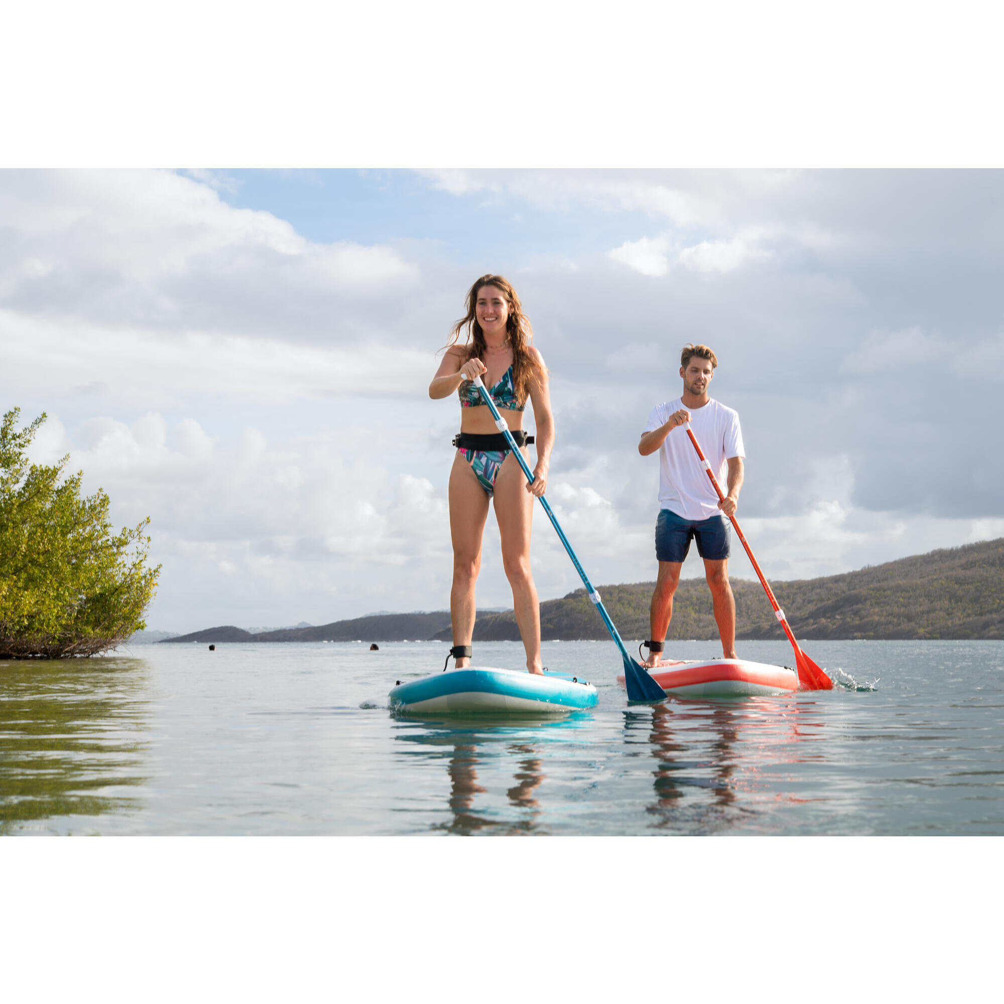 100 COMPACT 9FT (M) INFLATABLE STAND-UP PADDLEBOARD - WHITE AND GREEN (80kg) 2/29