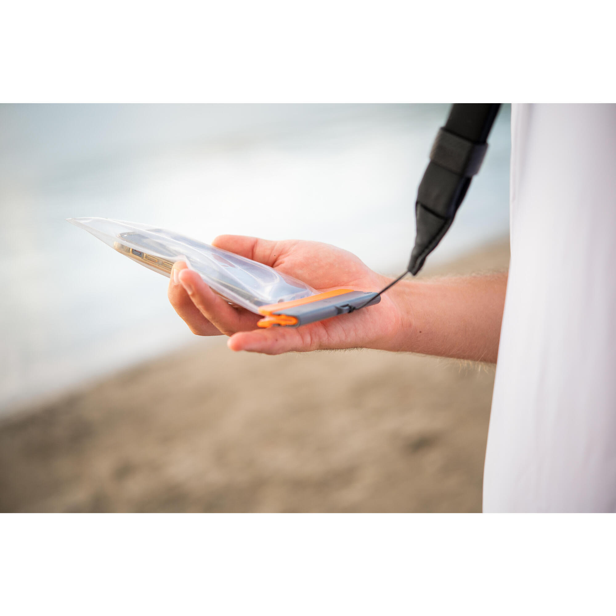 Funda estanca m vil IPX8 grande Itiwit Decathlon
