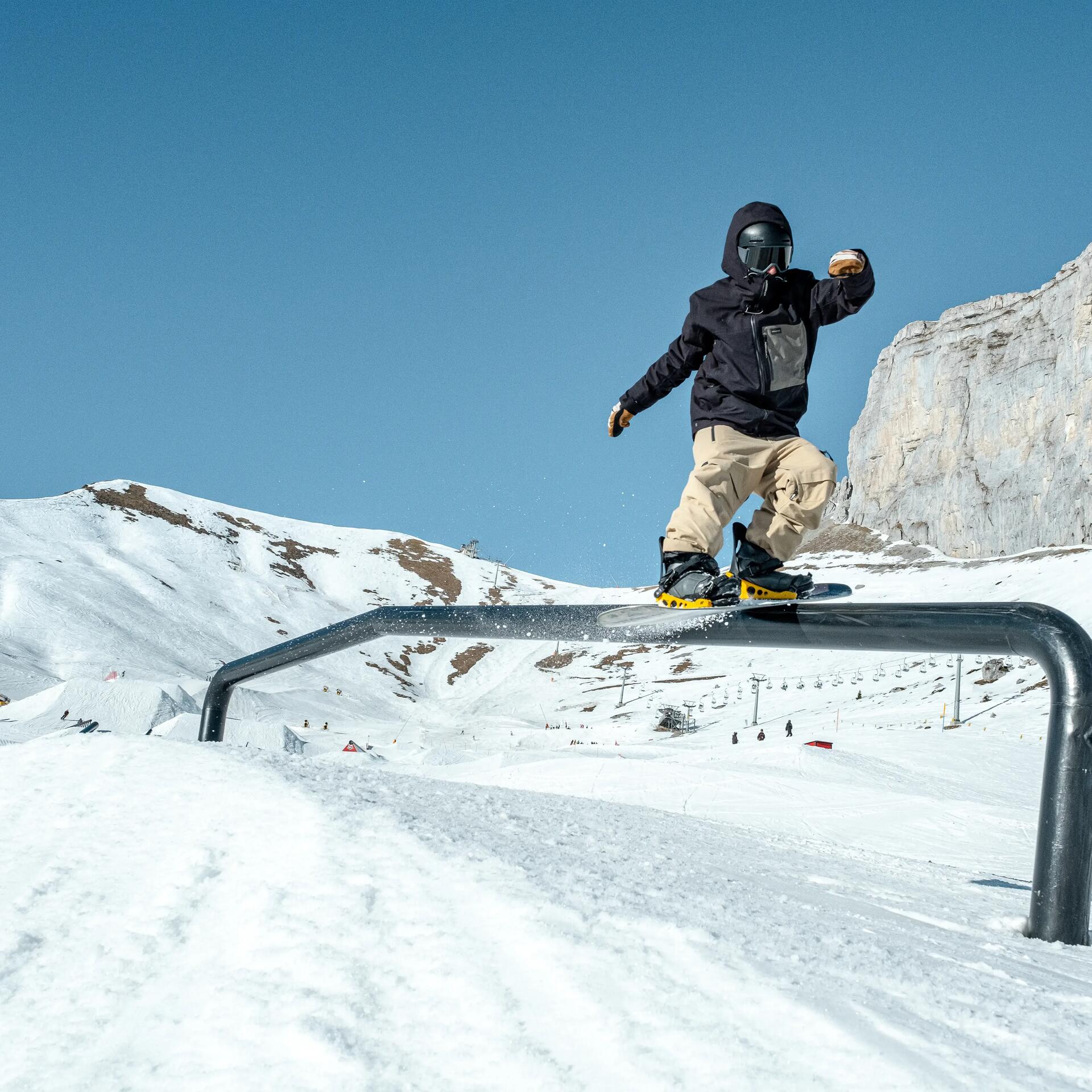 Une board illustrée par un artiste rider