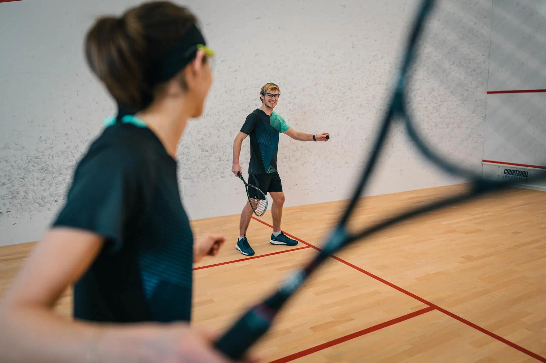 Den richtigen Squashball finden! Wir verraten dir, worauf du achten musst!