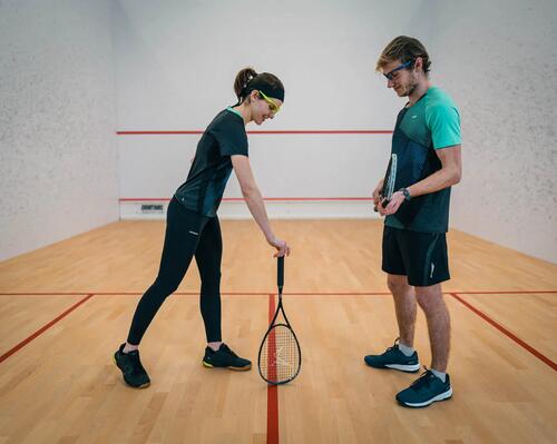 SQUASH: TOT CE TREBUIE SĂ ȘTII DESPRE UNUL DINTRE CELE MAI SĂNĂTOASE SPORTURI
