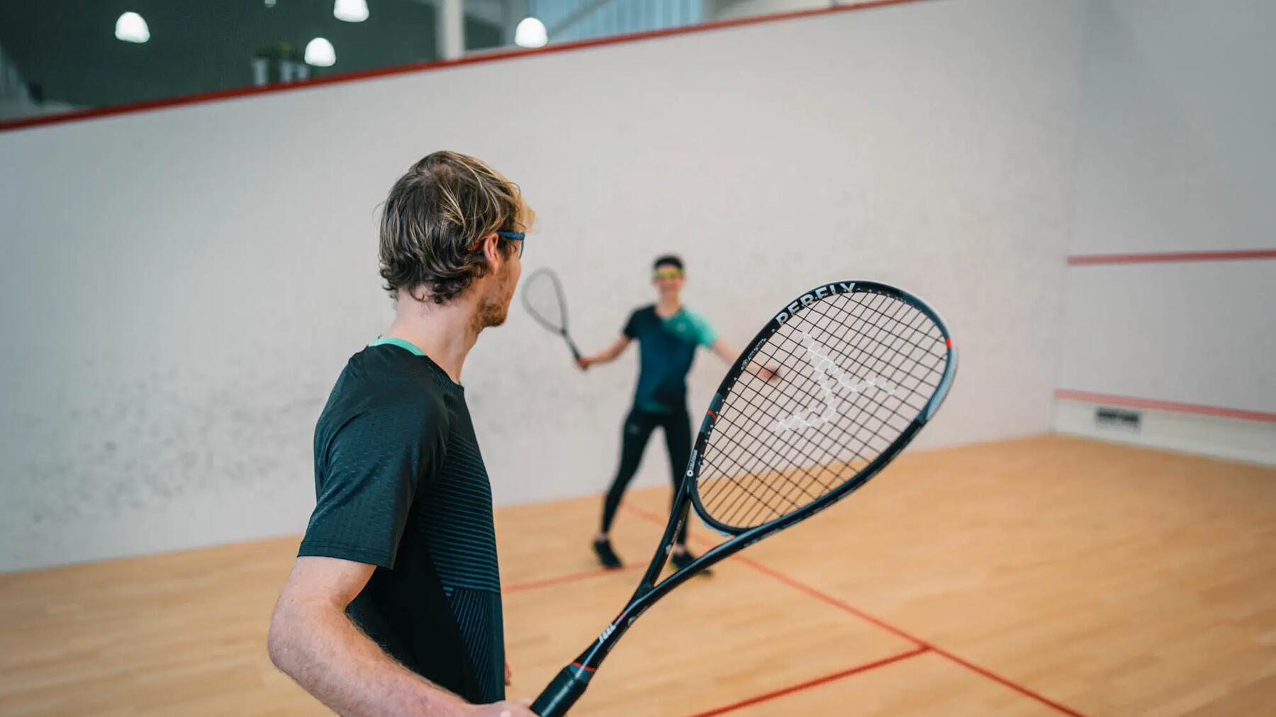 Mag je tegen het glas slaan met squash?