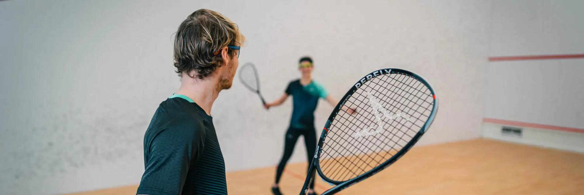 Erfahre hier, wie du den passenden Squashball findest!