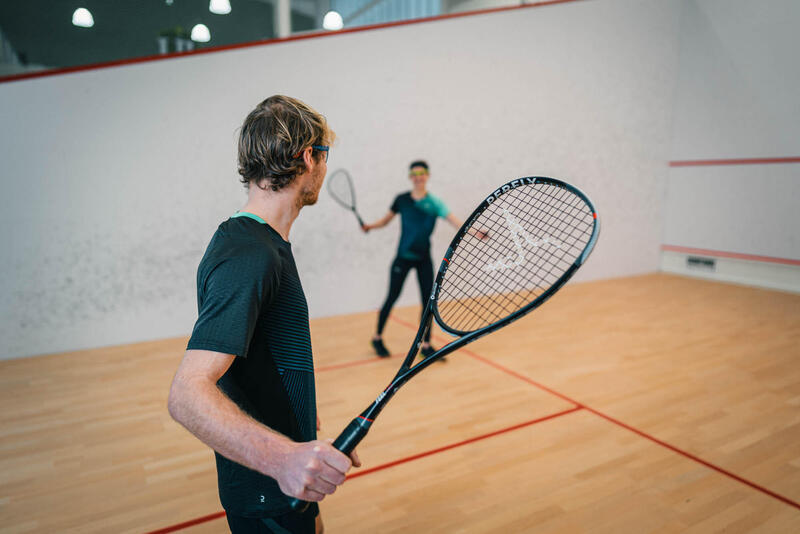 CUM SĂ ALEGI O MINGE DE SQUASH